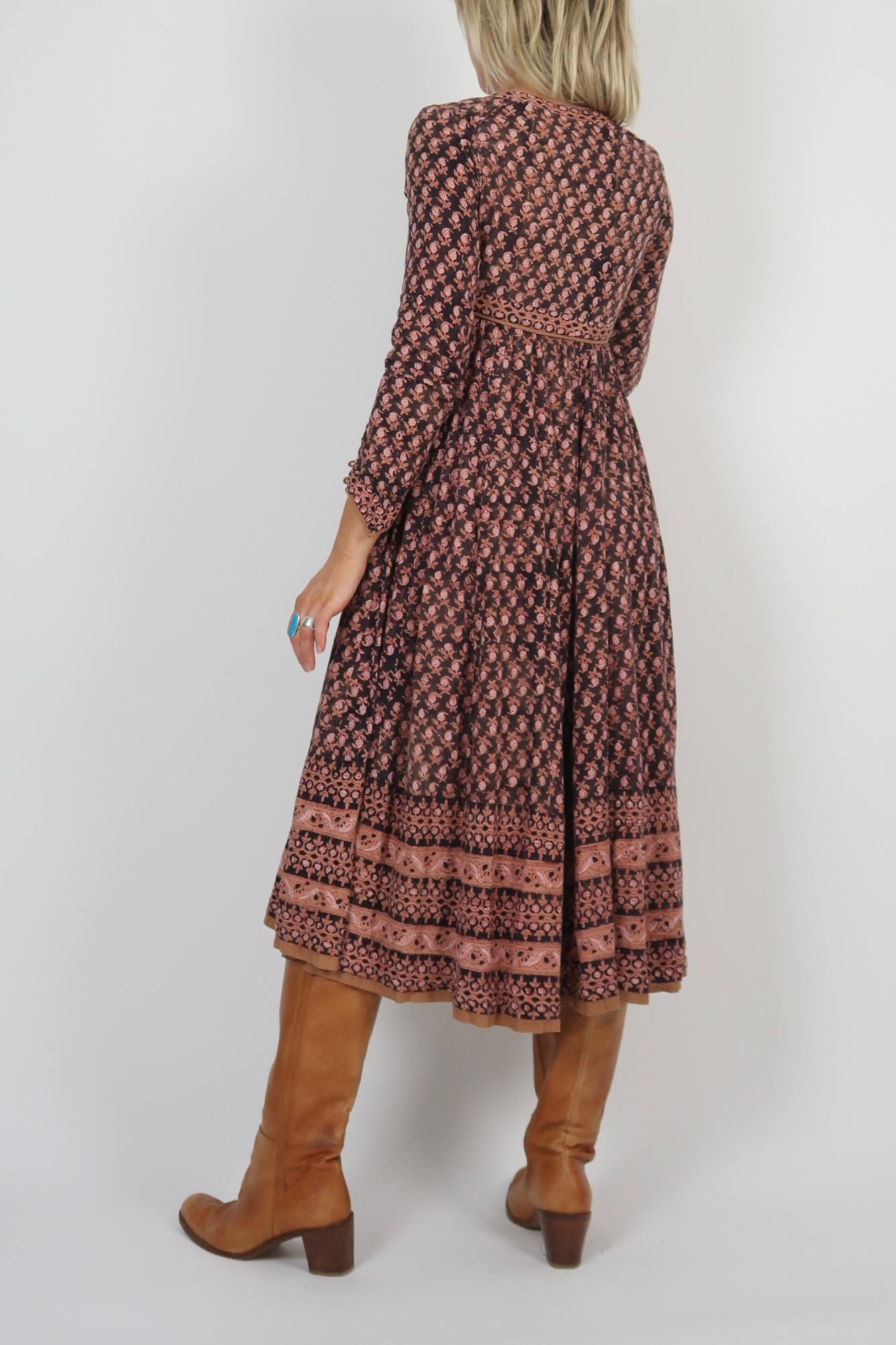 1970s Anohki midi dress