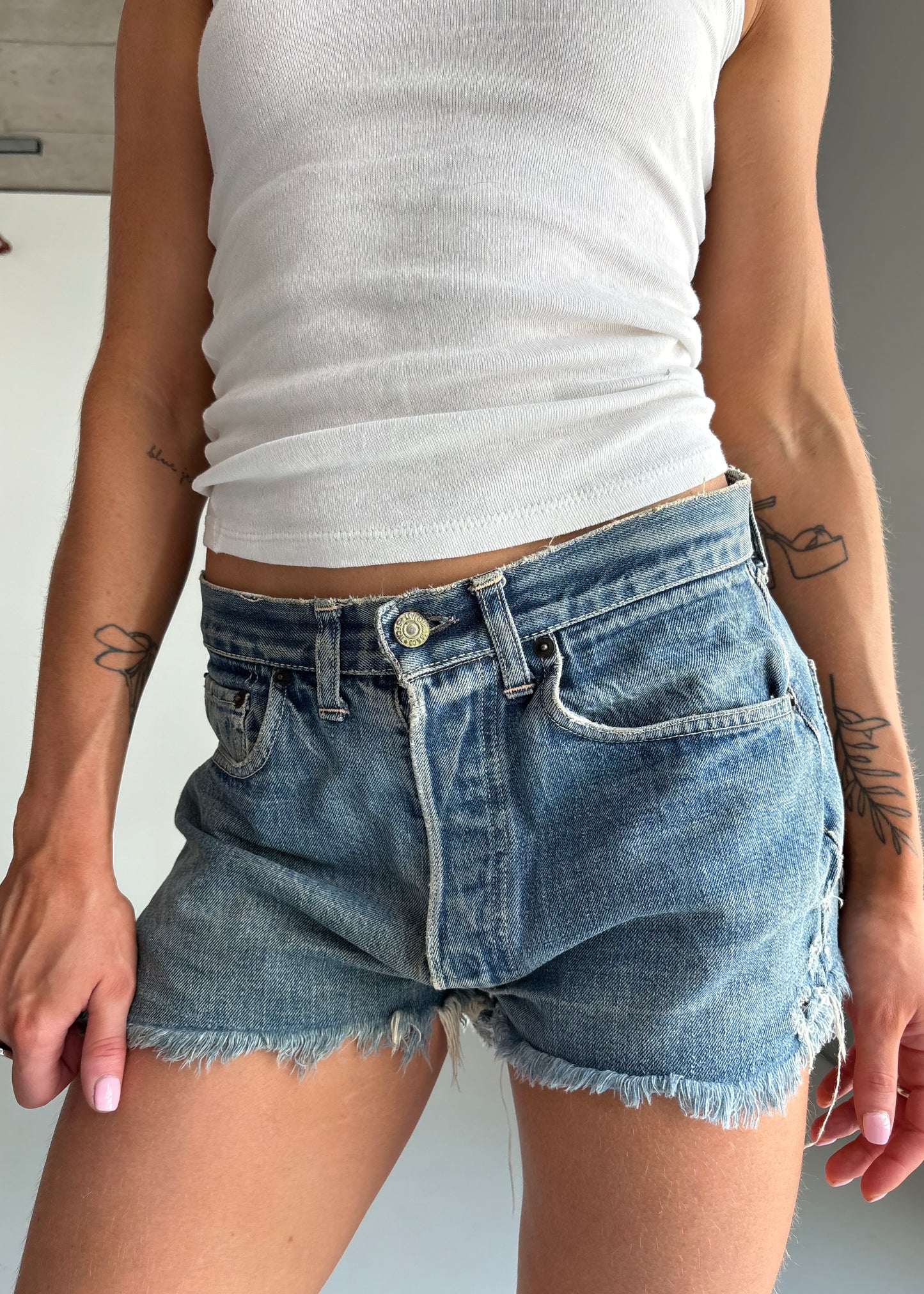 60S BIG E CUT OFF SHORTS