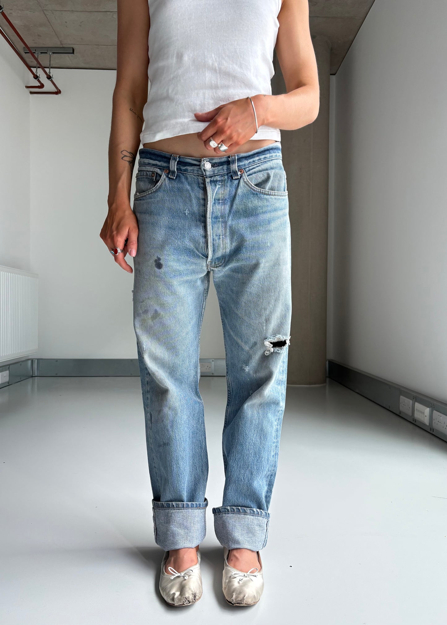 80S THRASHED LEVIS