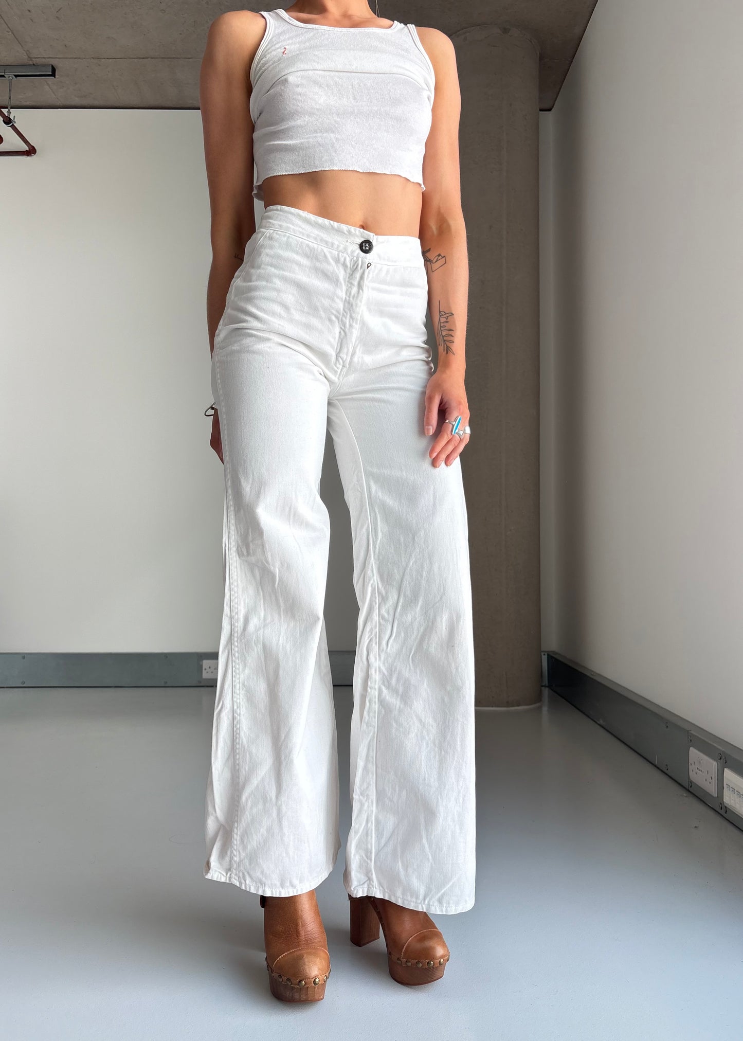 70S WHITE FLARES