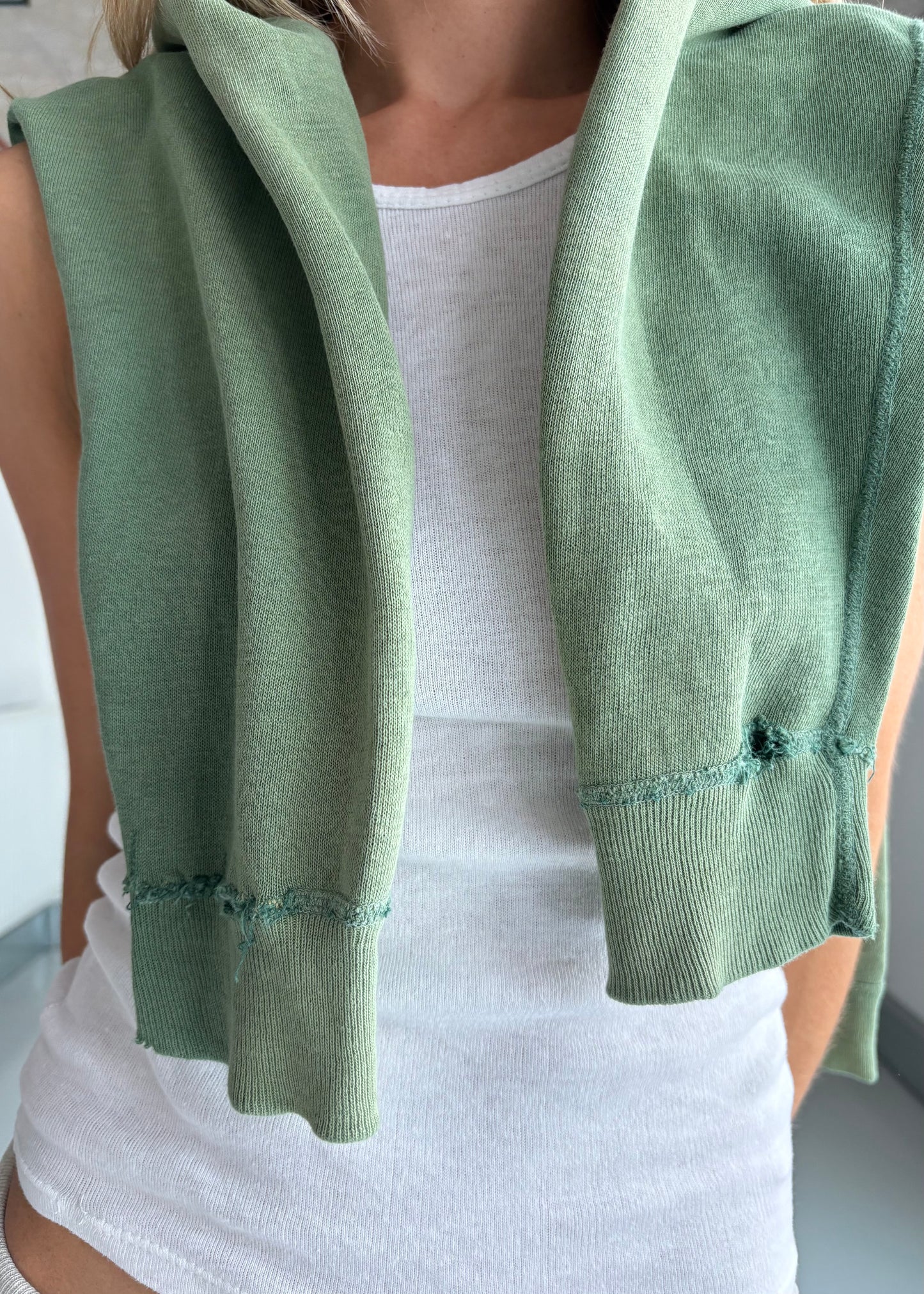 60S FADED GREEN SWEAT
