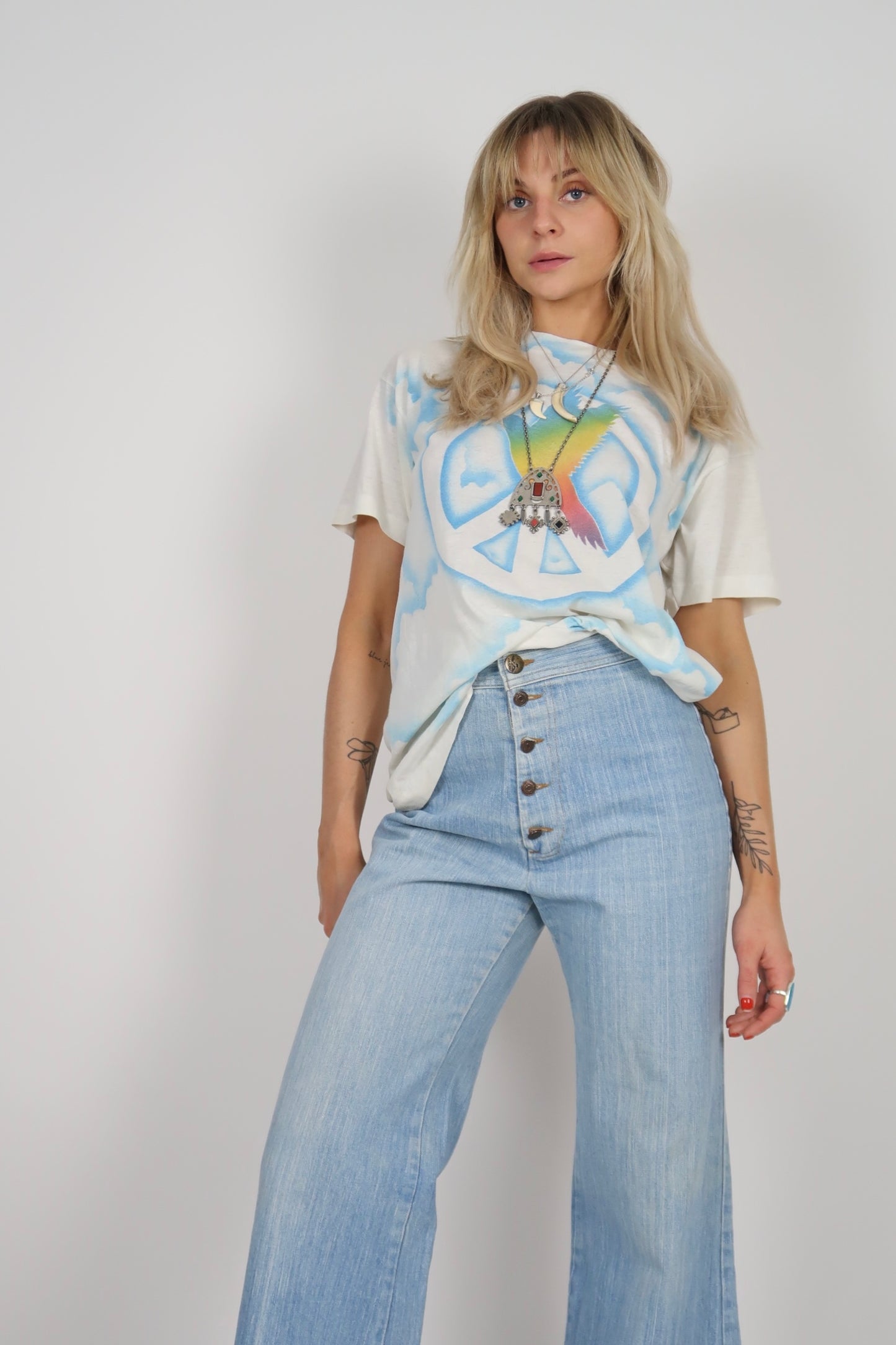 80s peace airbrush graphic tee