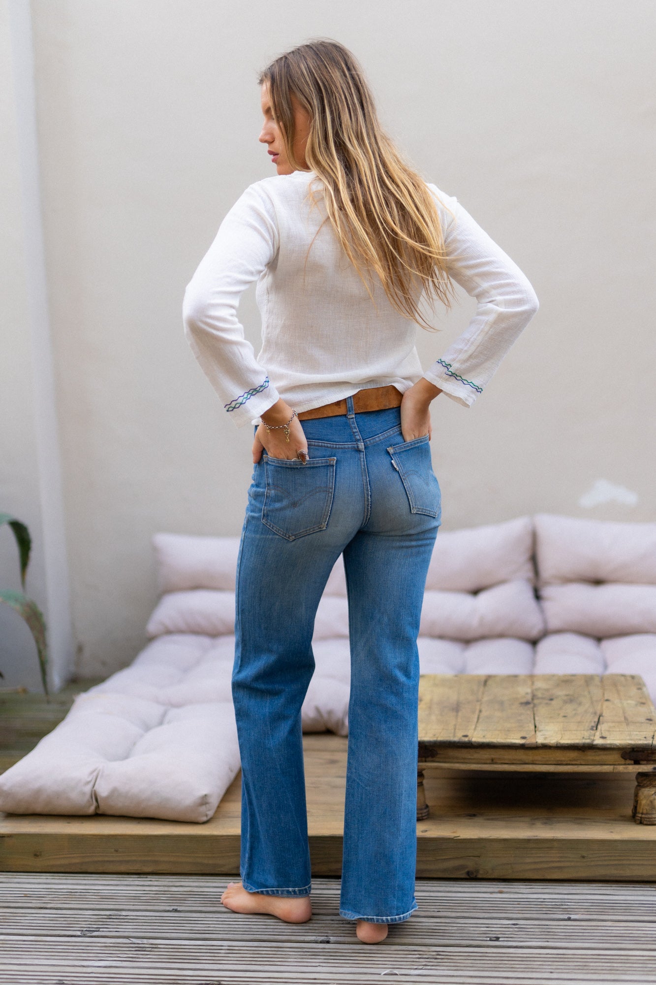 WHITE TAB LEVI'S 521S