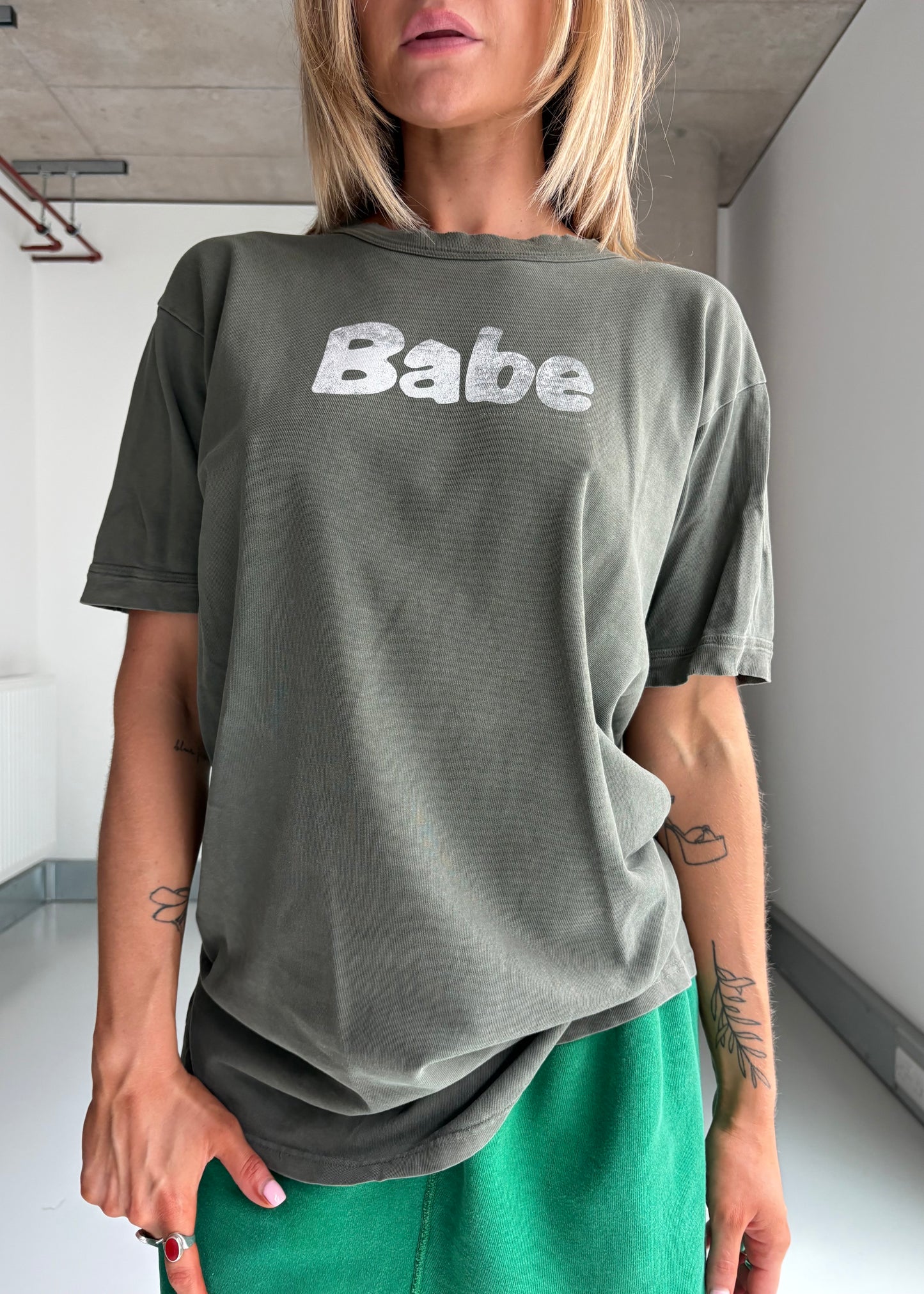 Babe tee