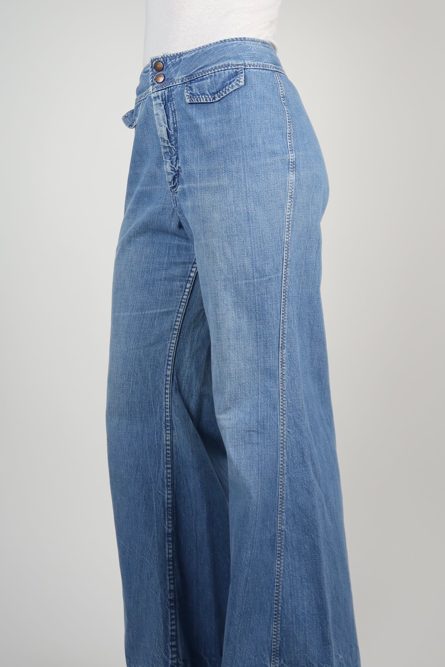 Wrangler light weight jeans