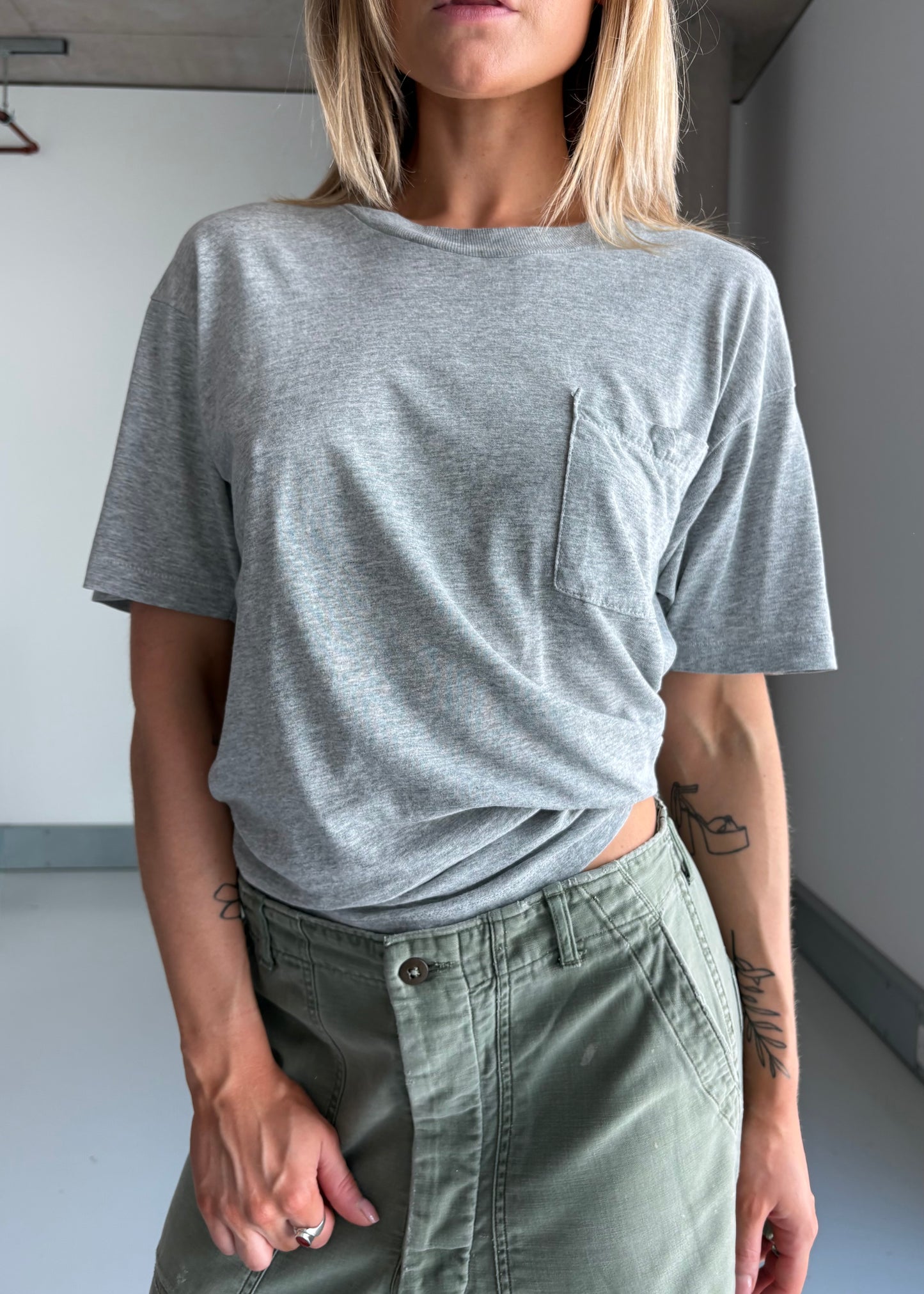 PERFECT GREY TEE
