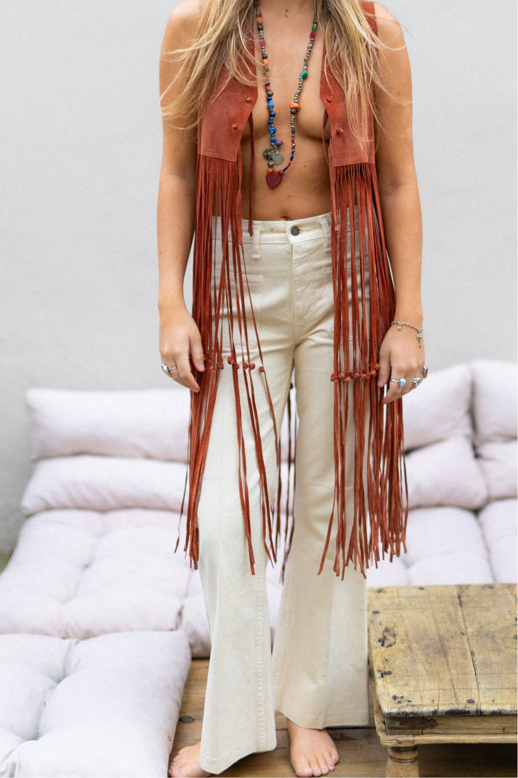 CREAM LEVI'S FLARES