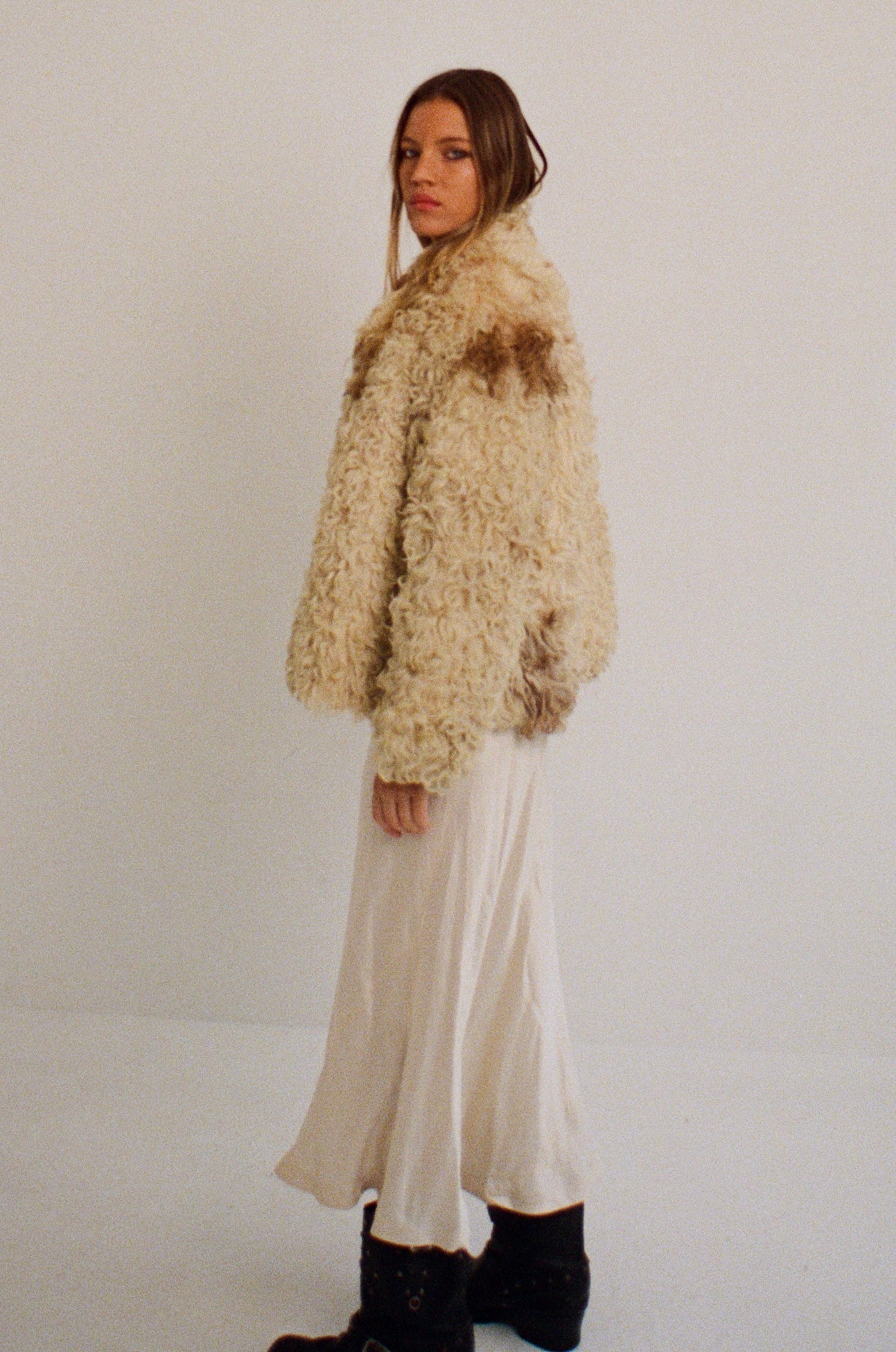 70S MONGOLIAN COAT CREAM & BROWN