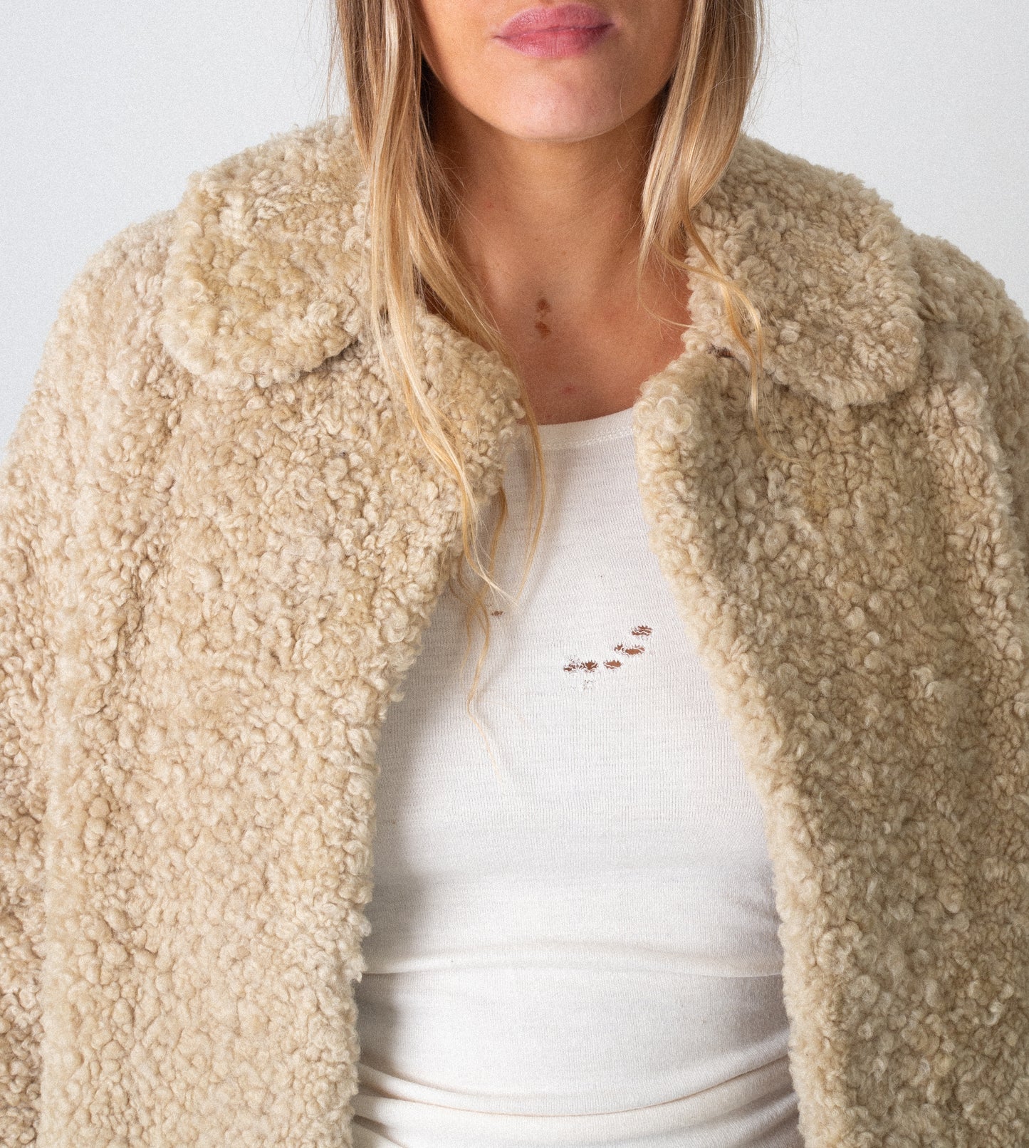 60S VEST WITH HOLES