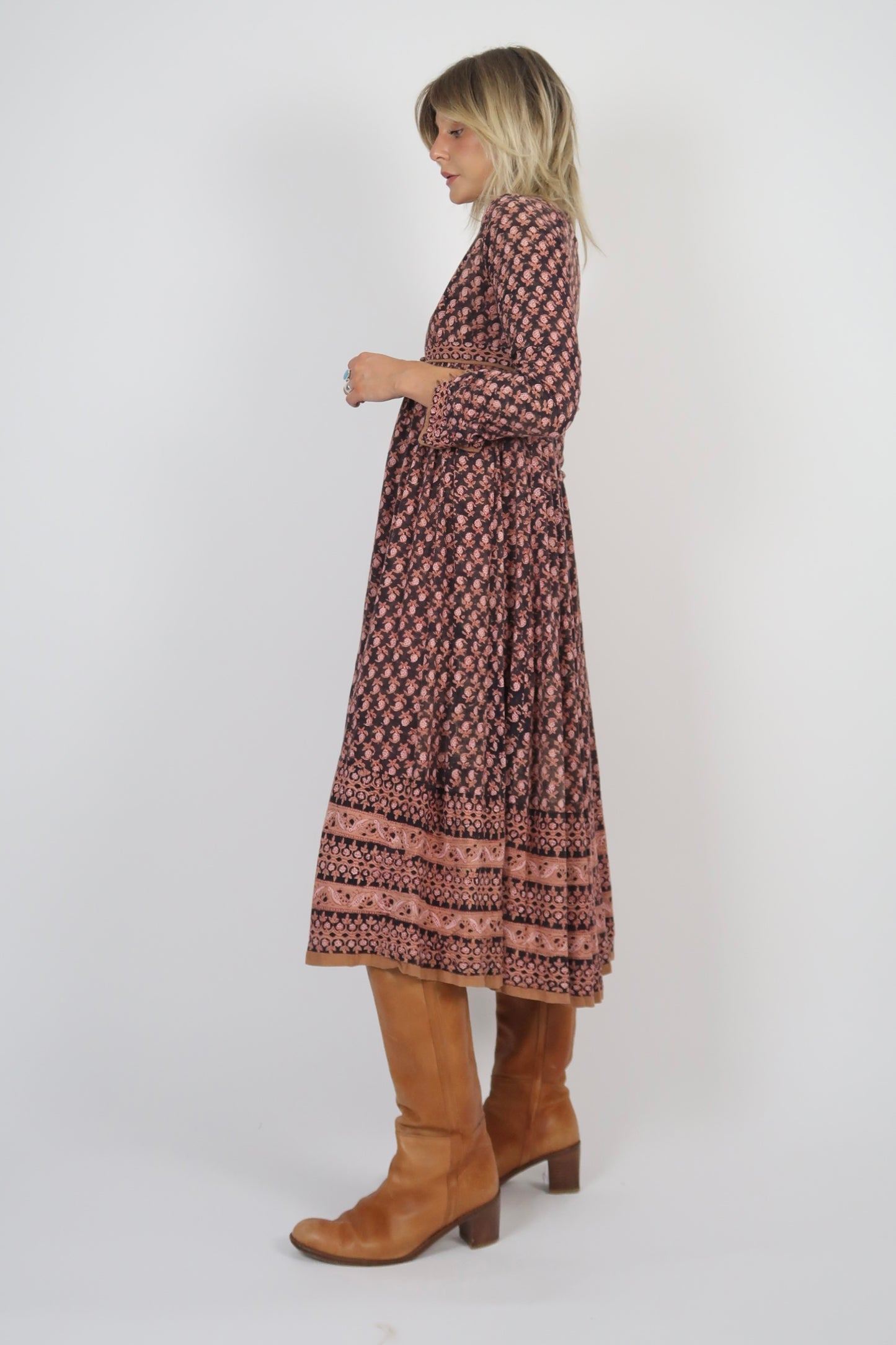 1970s Anohki midi dress