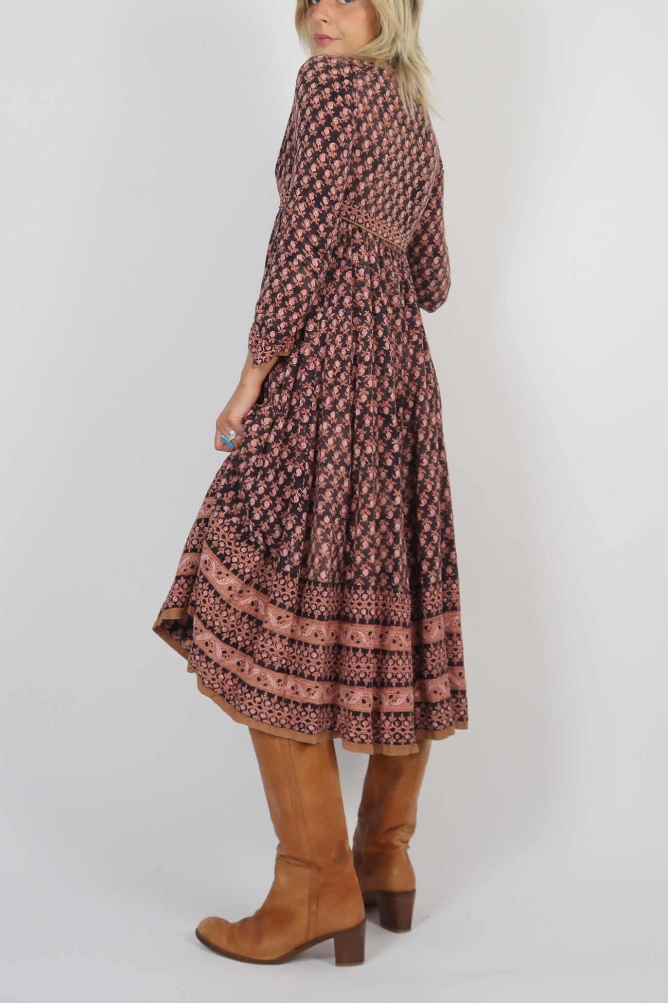 1970s Anohki midi dress