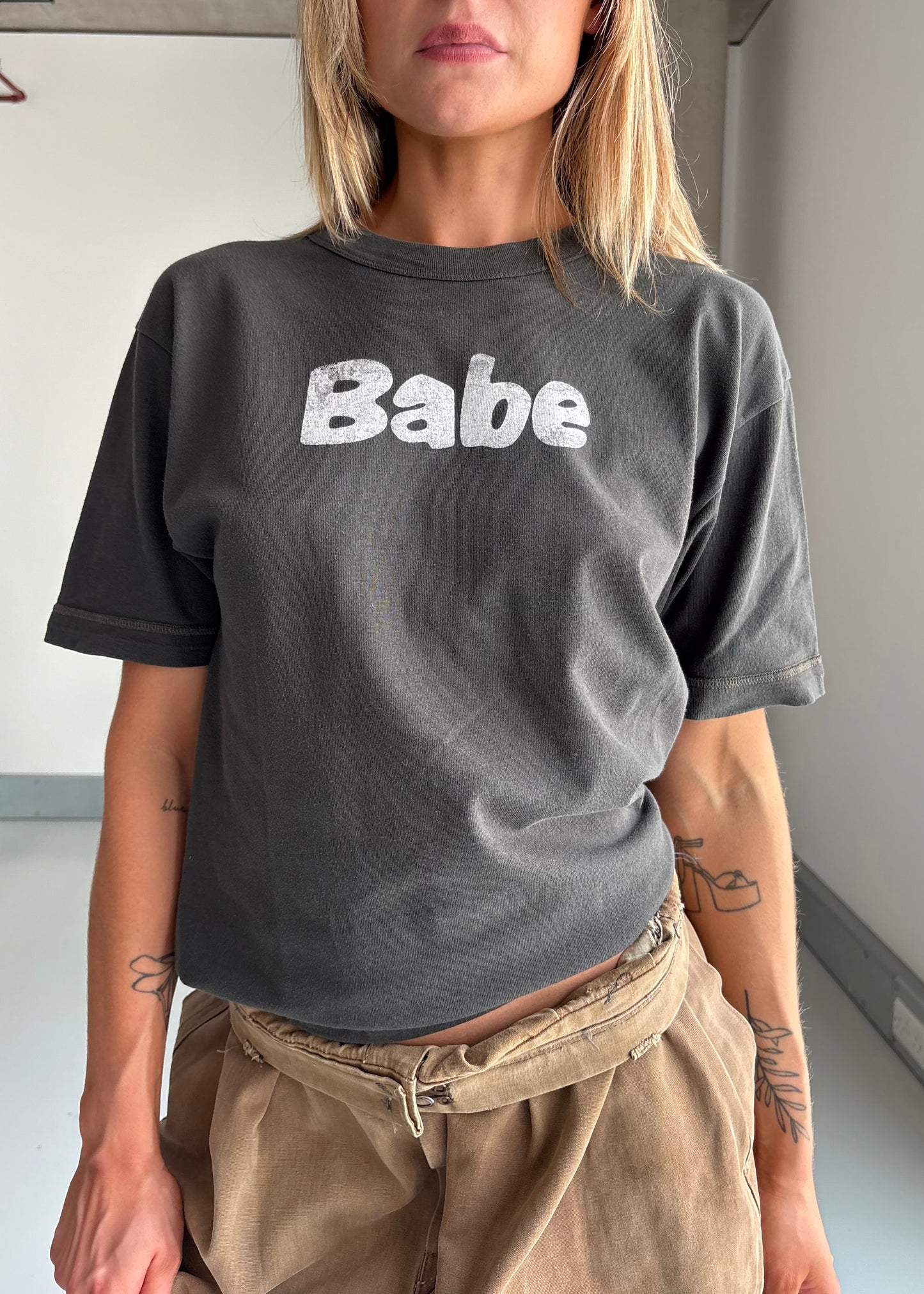 BABE TEE