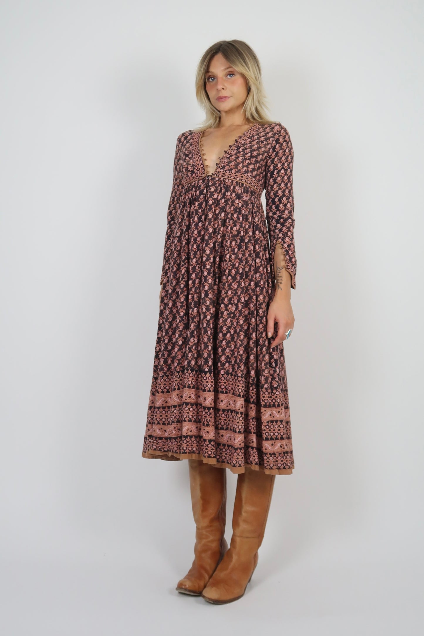 1970s Anohki midi dress