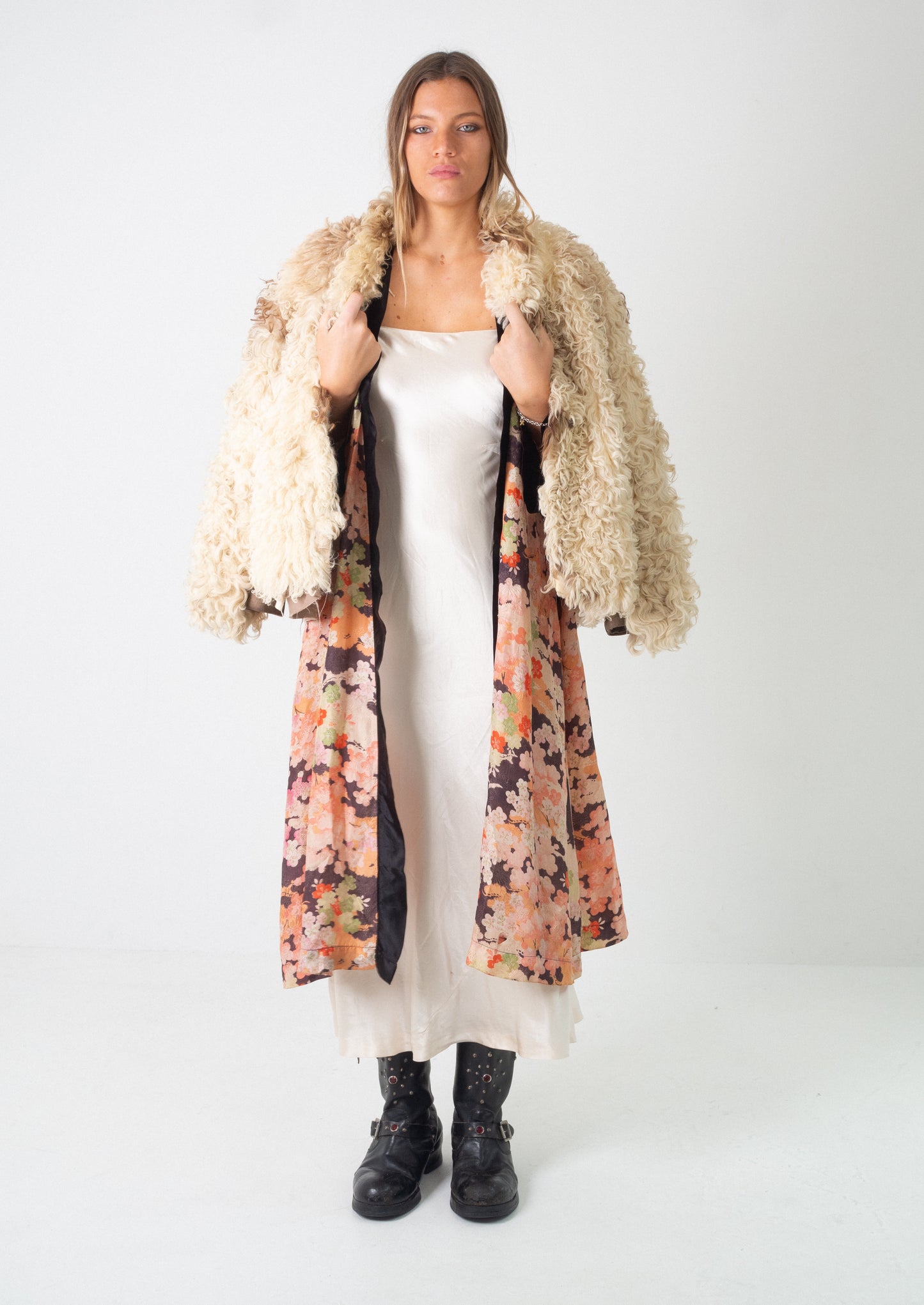 70S MONGOLIAN COAT CREAM & BROWN