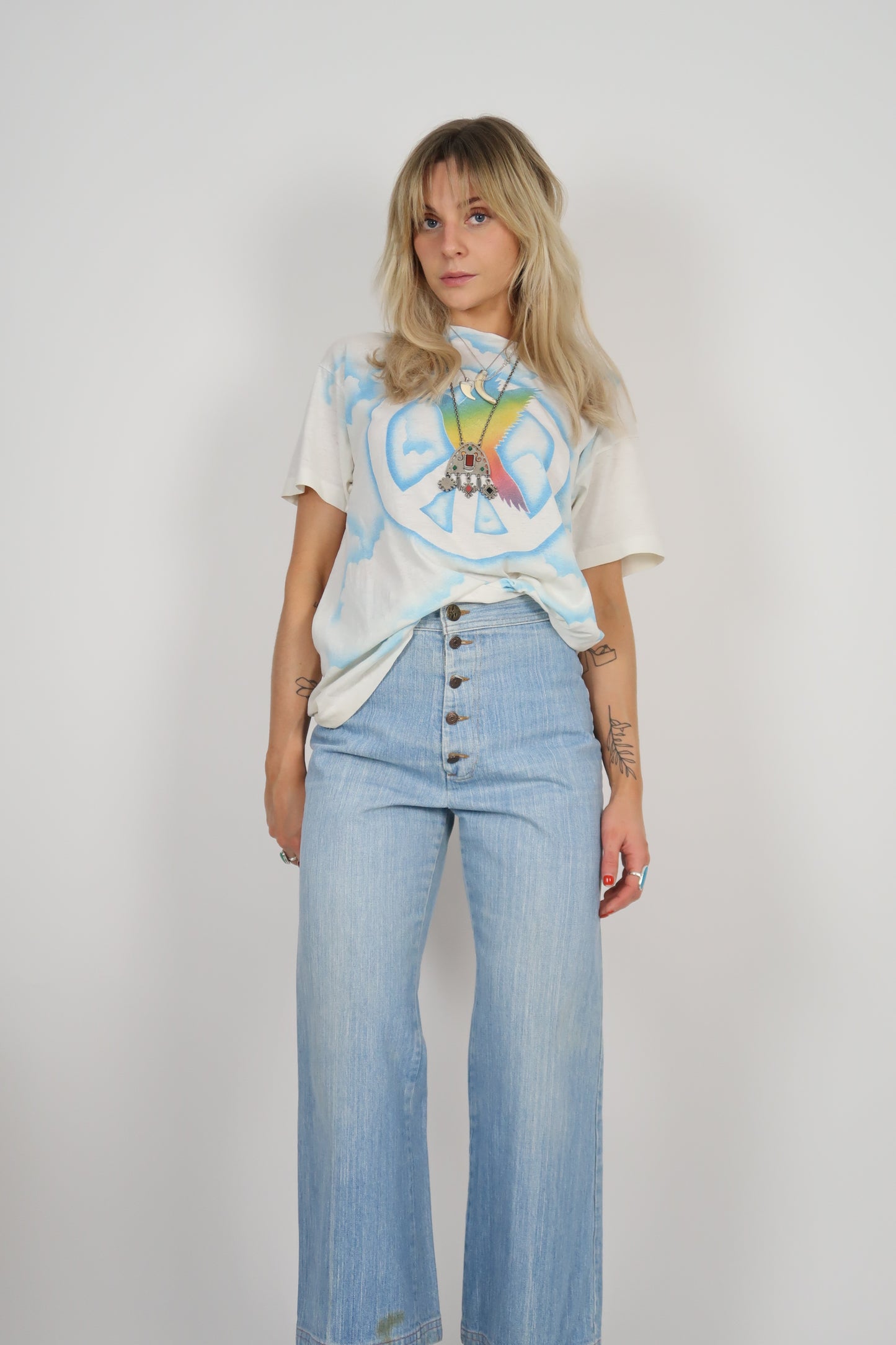 80s peace airbrush graphic tee