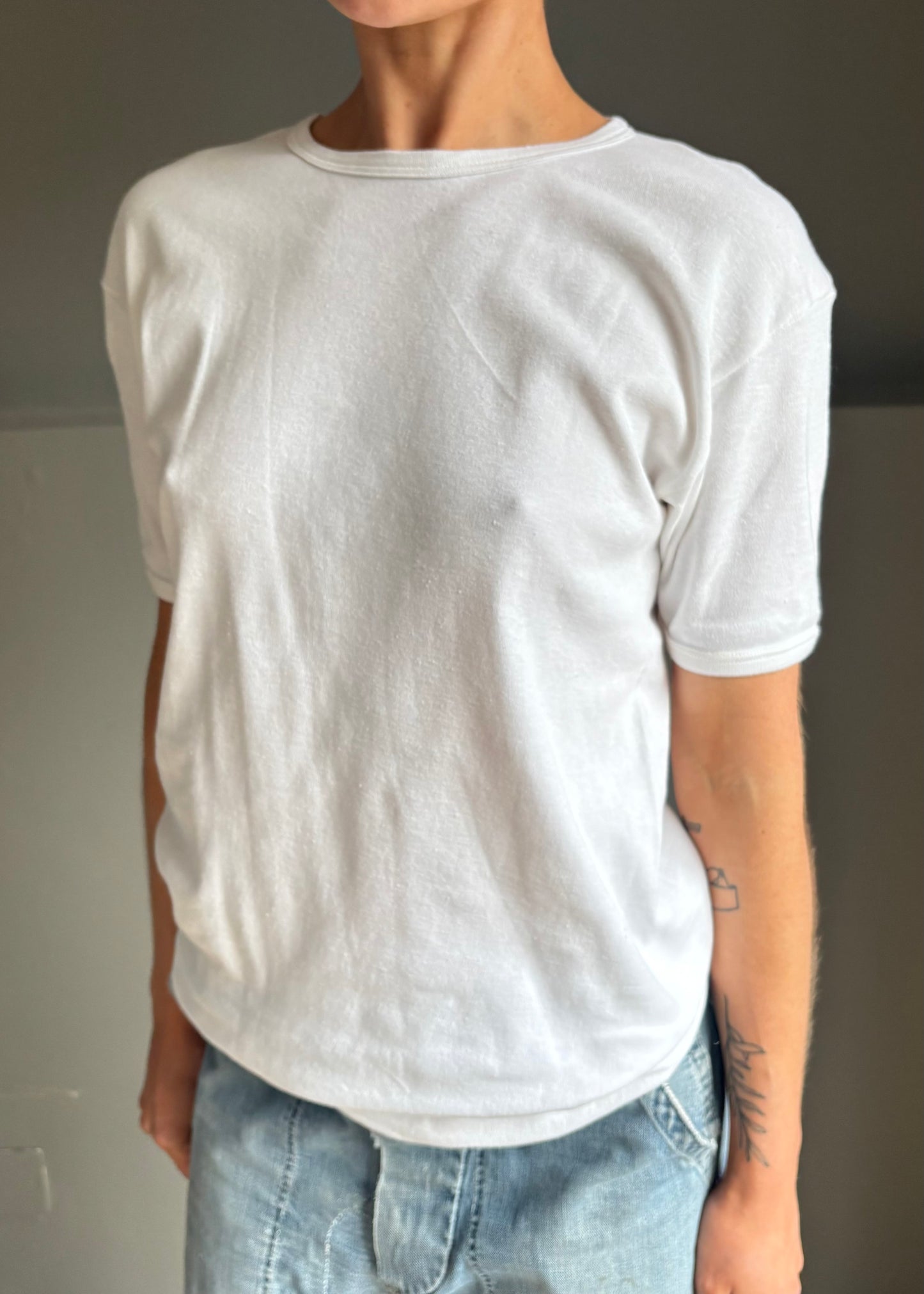 1970s white tee
