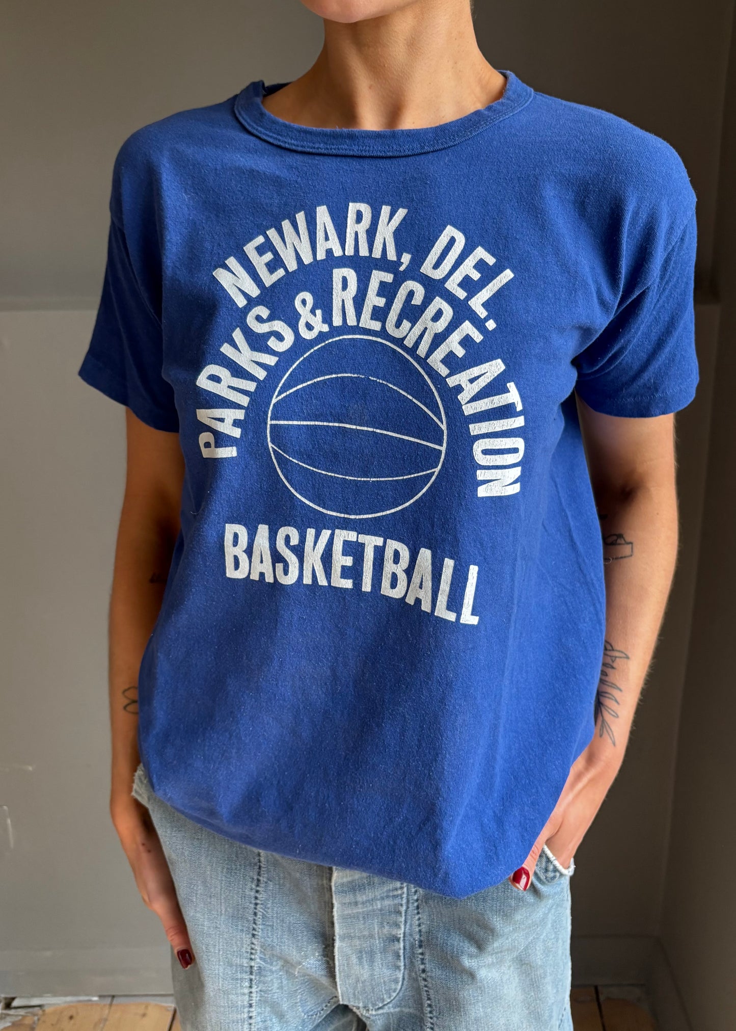 80s sports tee