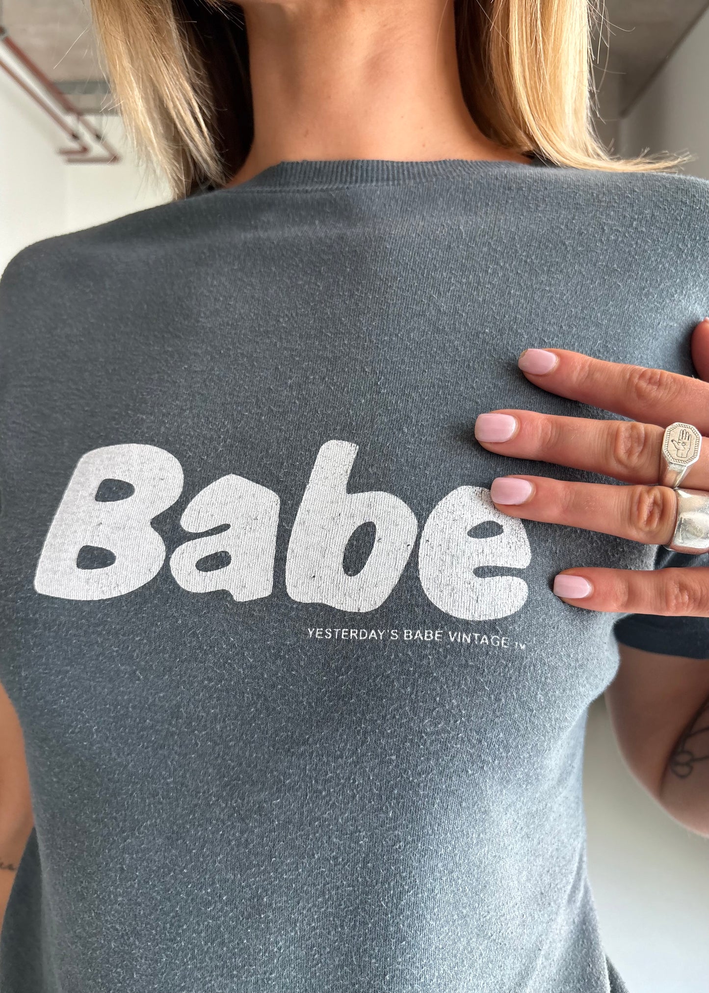 BABE TEE