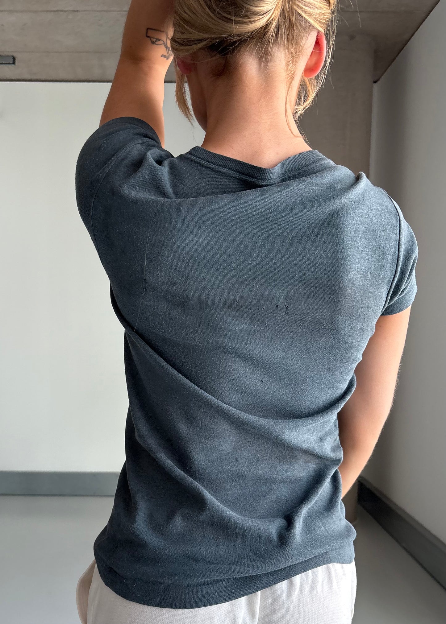 BABE TEE
