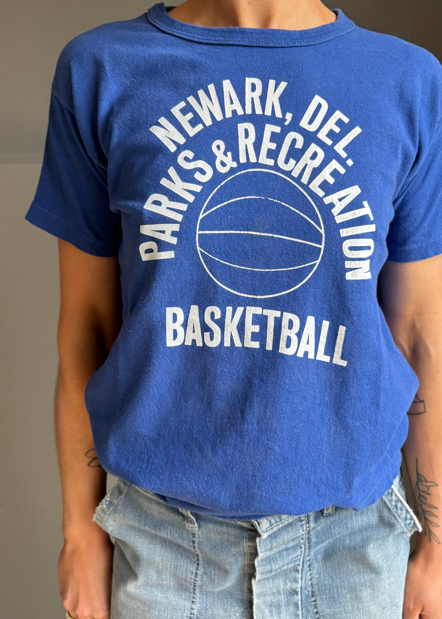 80s sports tee