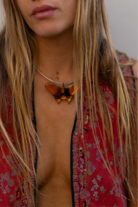 BUTTERFLY CHOKER