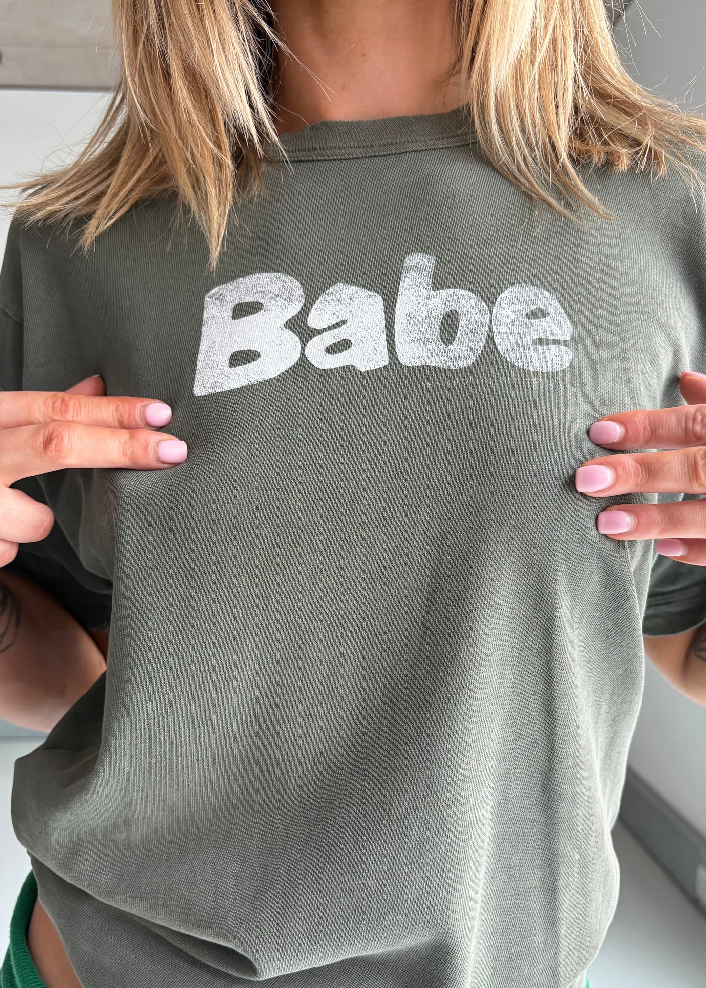 Babe tee