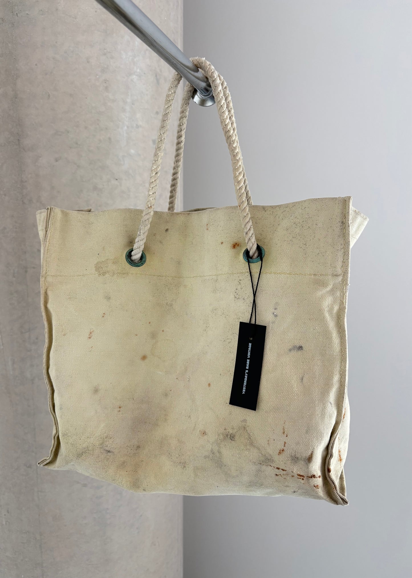 1940s bucket bag