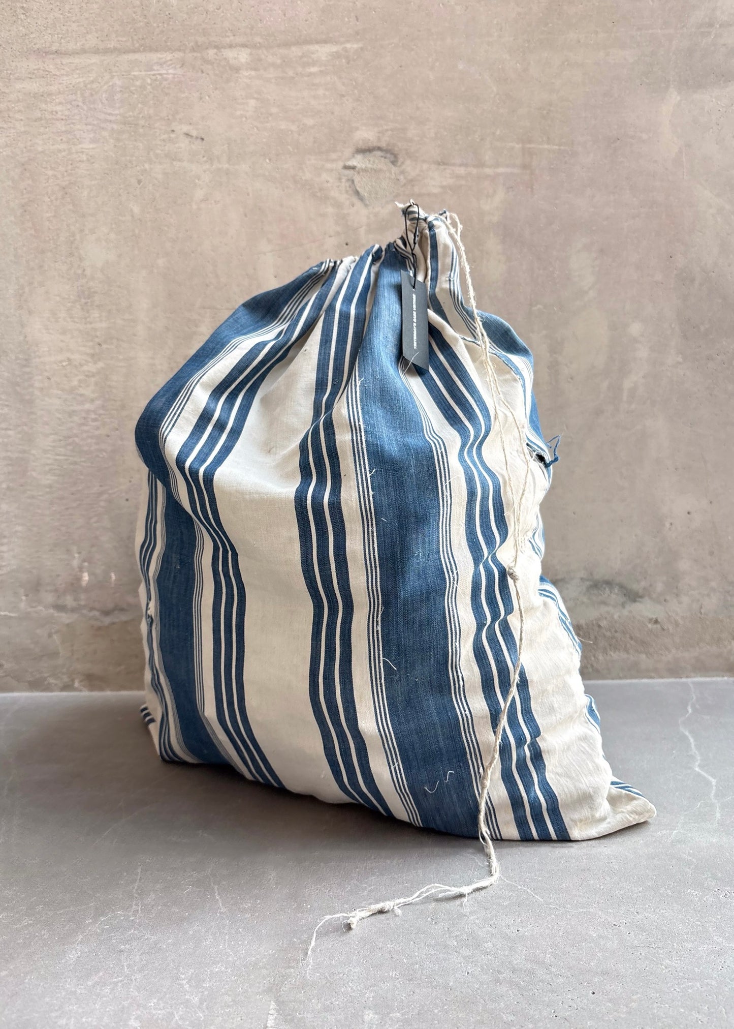 50s drawstring bag
