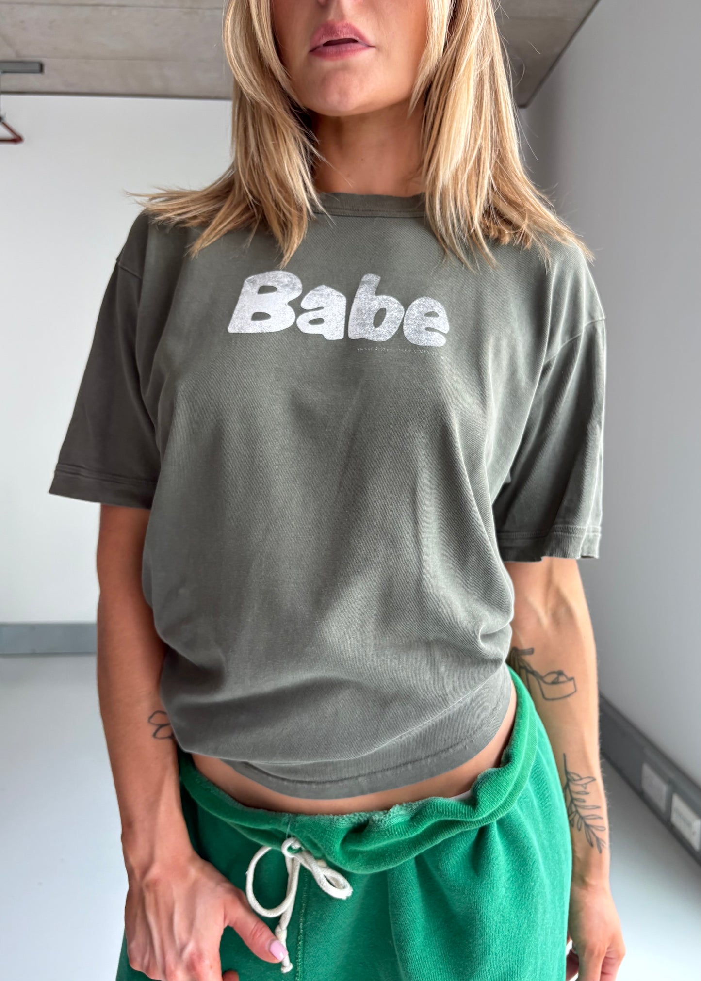 Babe tee