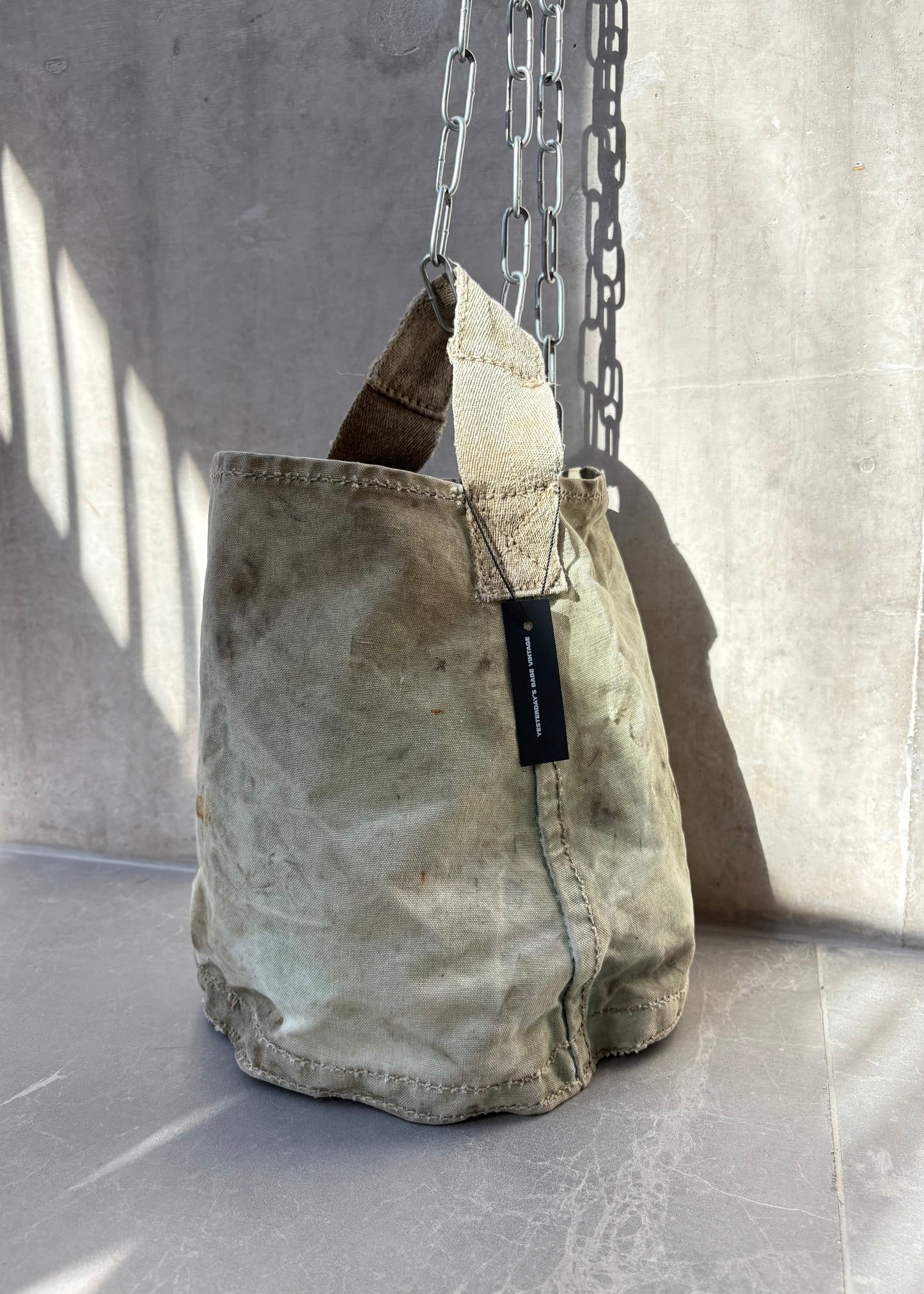 1940S CANVAS BUCKET BAG