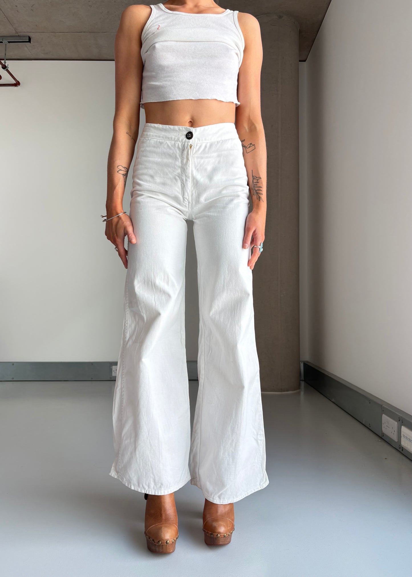 70S WHITE FLARES