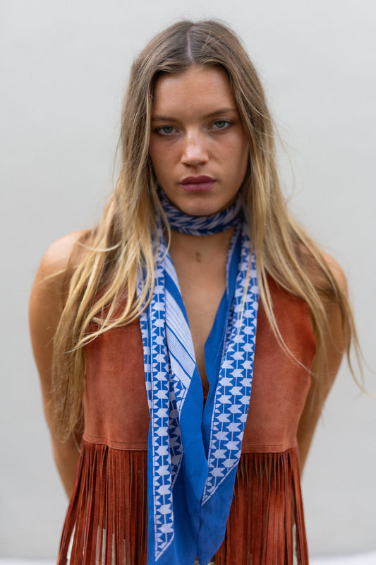 SILK DAGGER SCARF