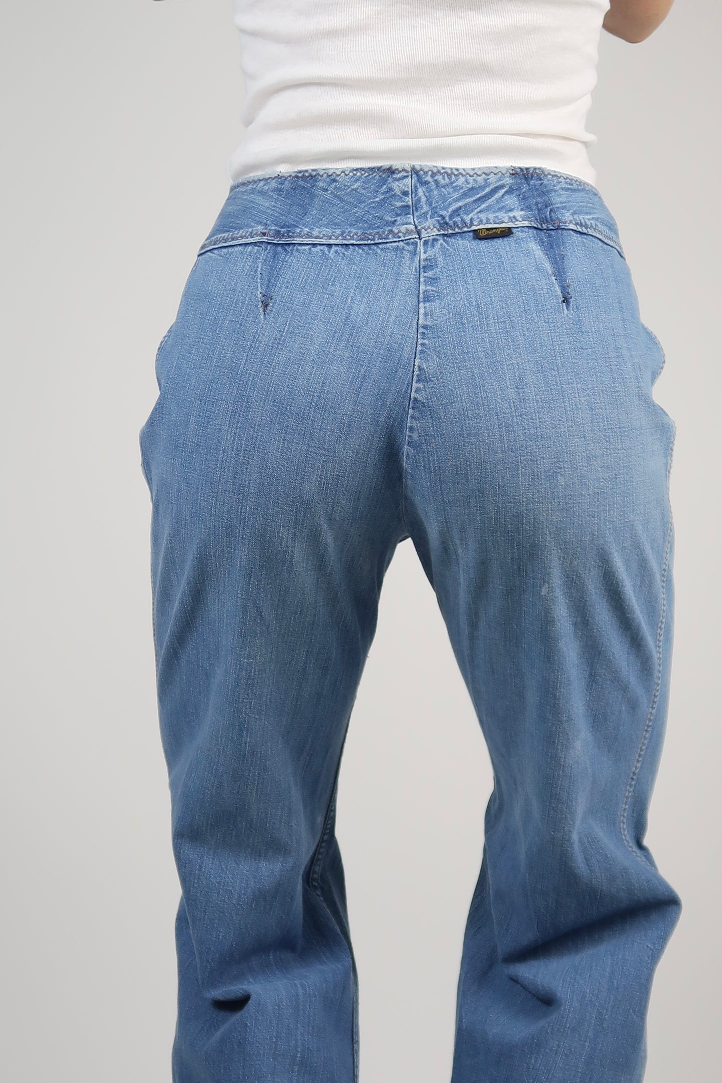 Wrangler light weight jeans