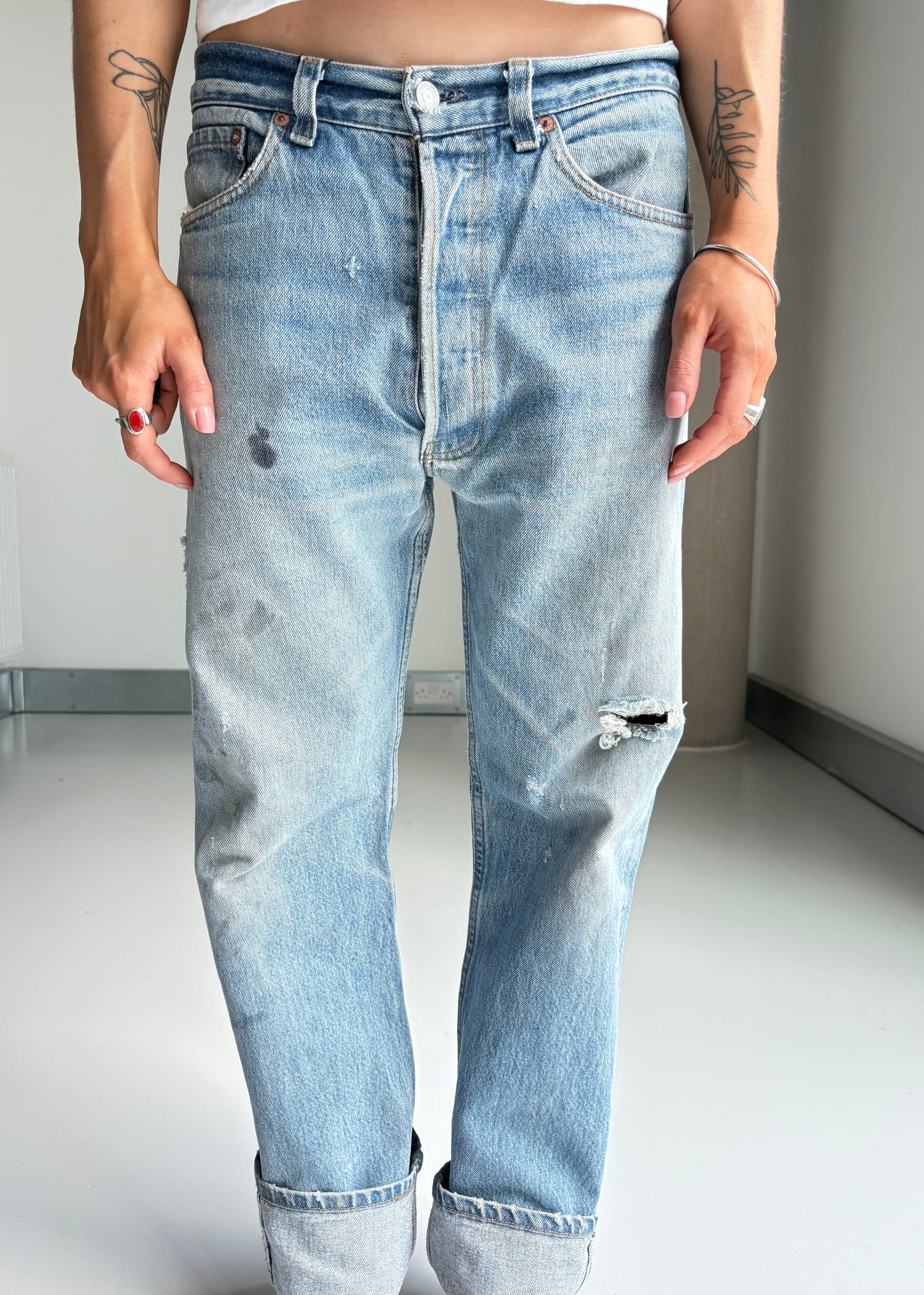 80S THRASHED LEVIS