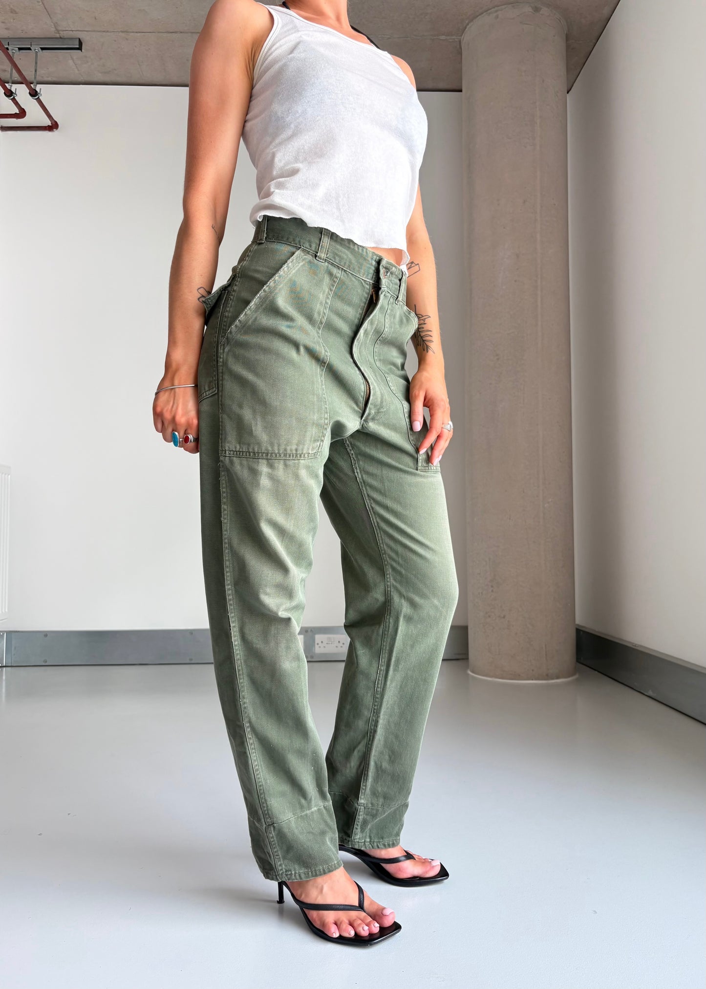 13 STAR PANTS
