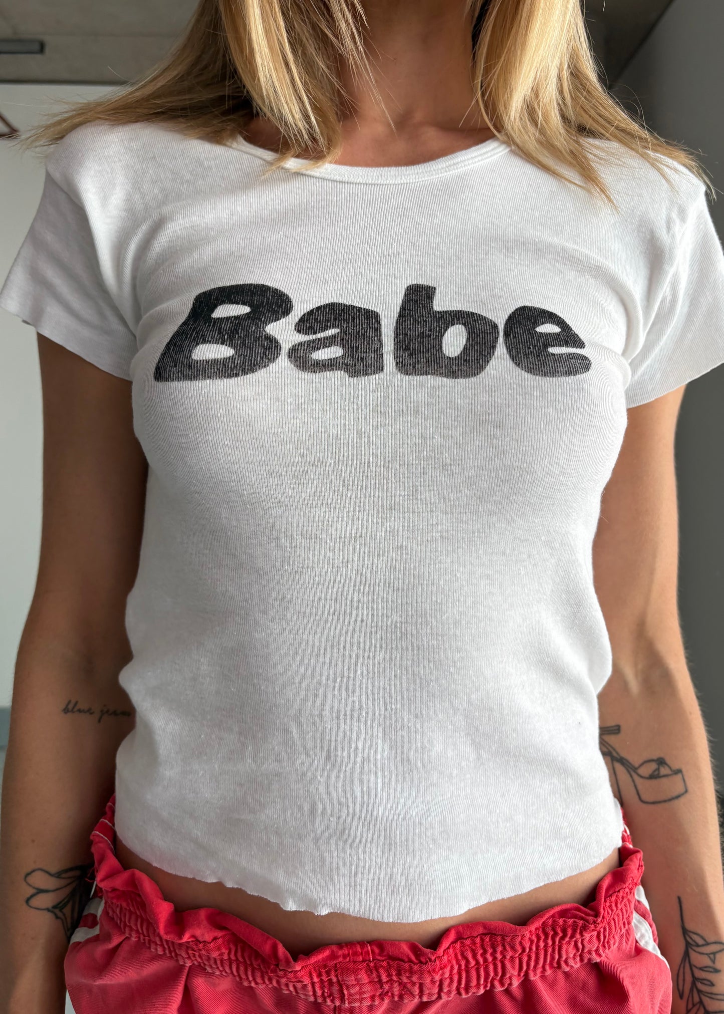 BABE TEE