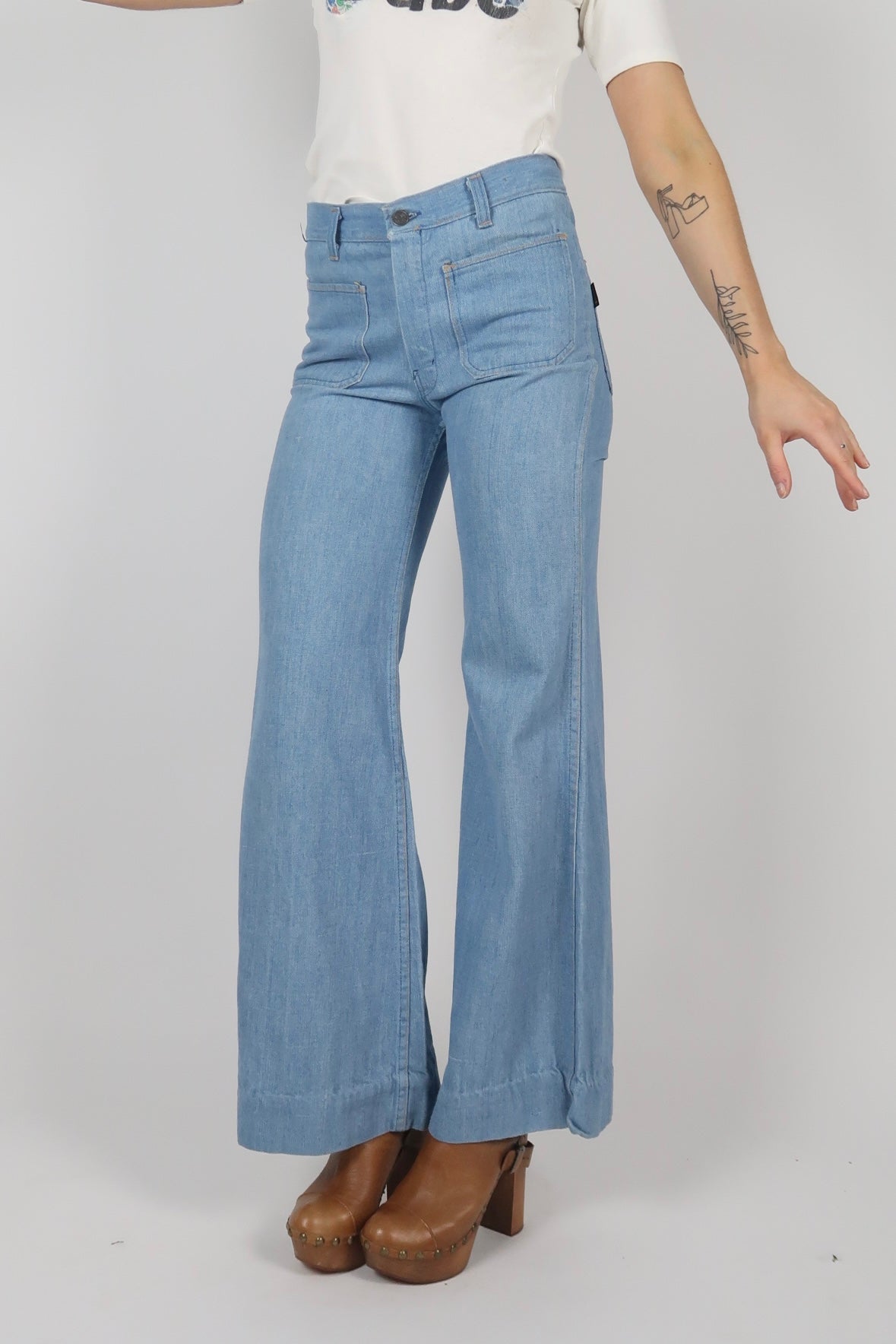 1970s light wash denim flare jeans