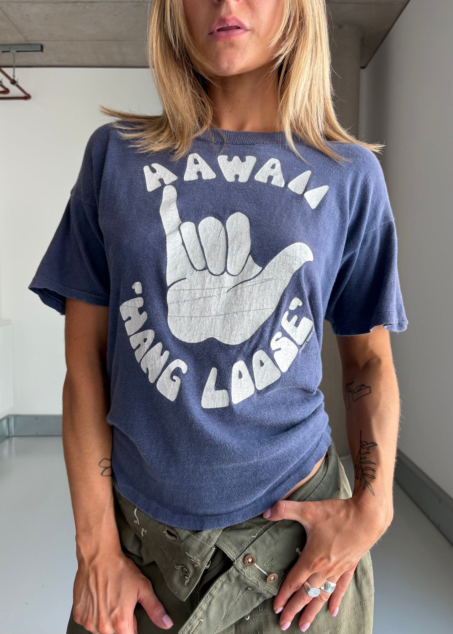 70S HANG LOOSE TEE
