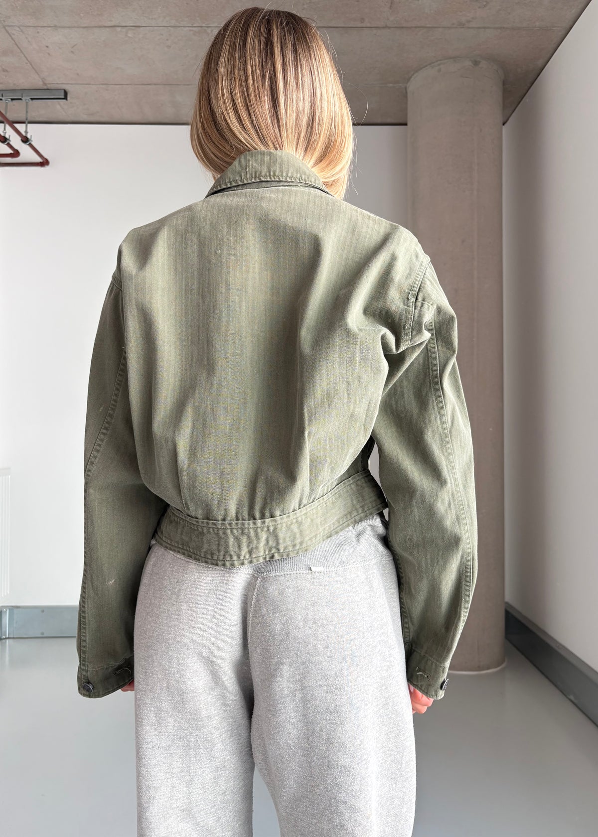 13 star cropped jacket