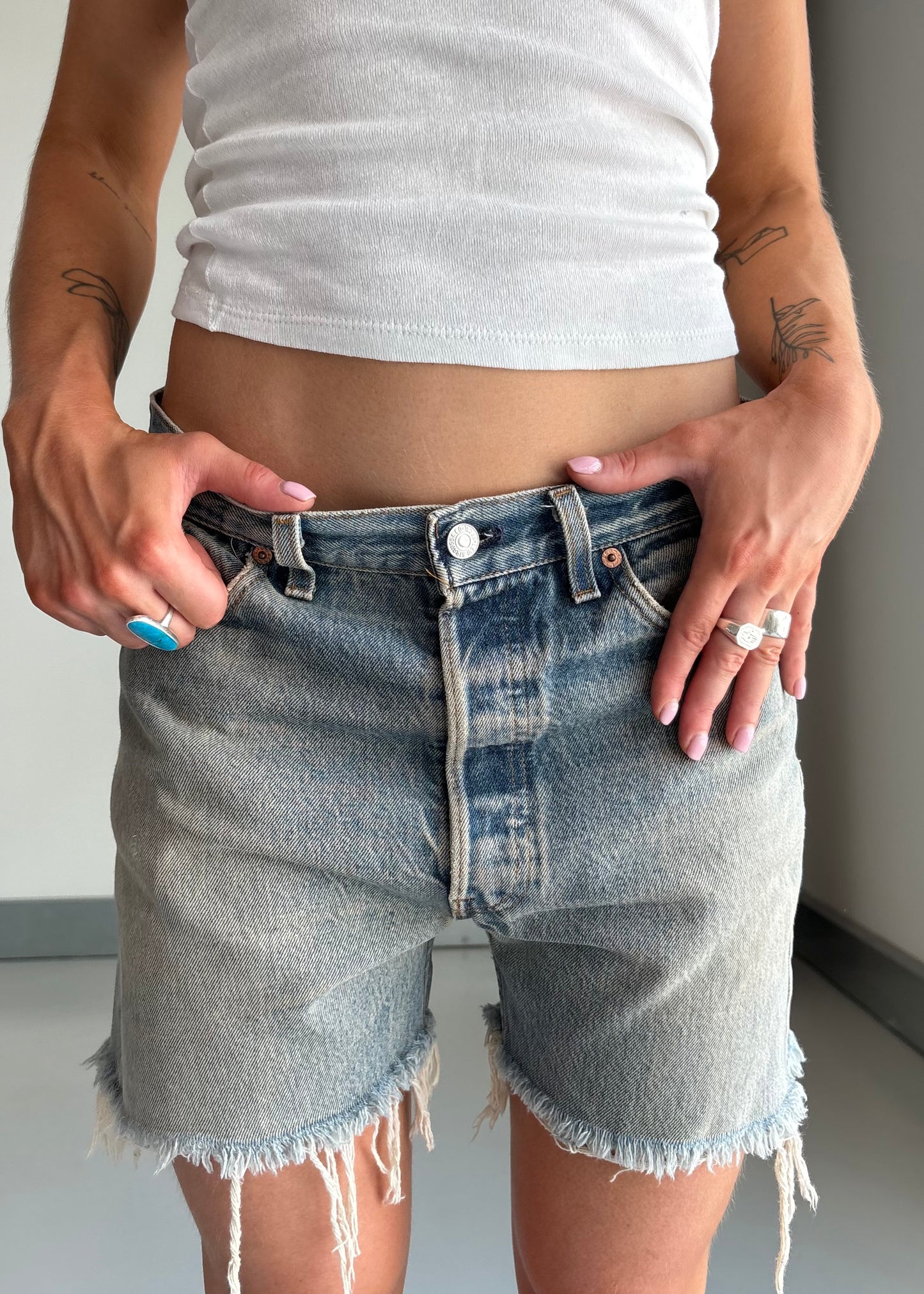 90S SAND WASH CUT OFFS