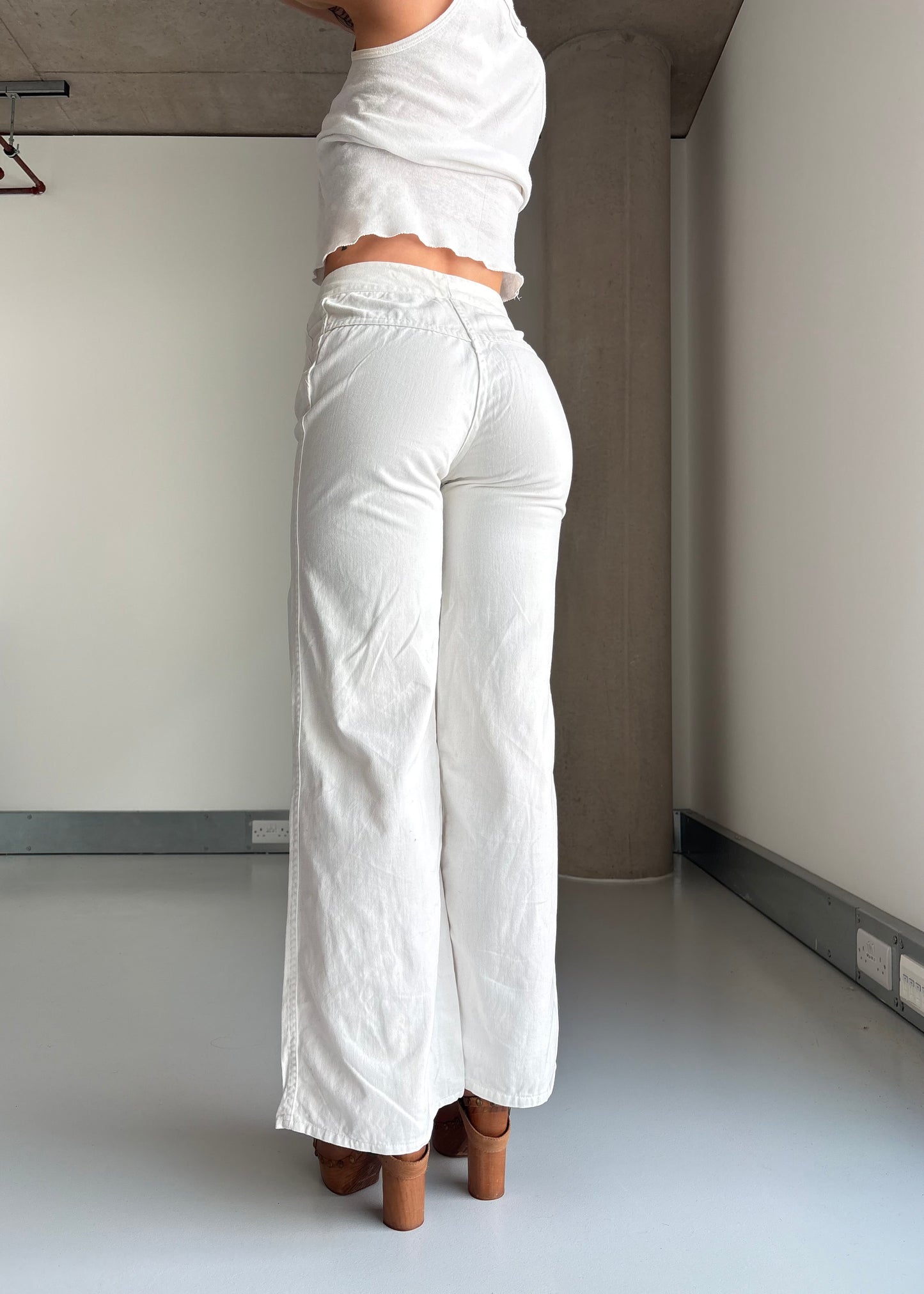 70S WHITE FLARES