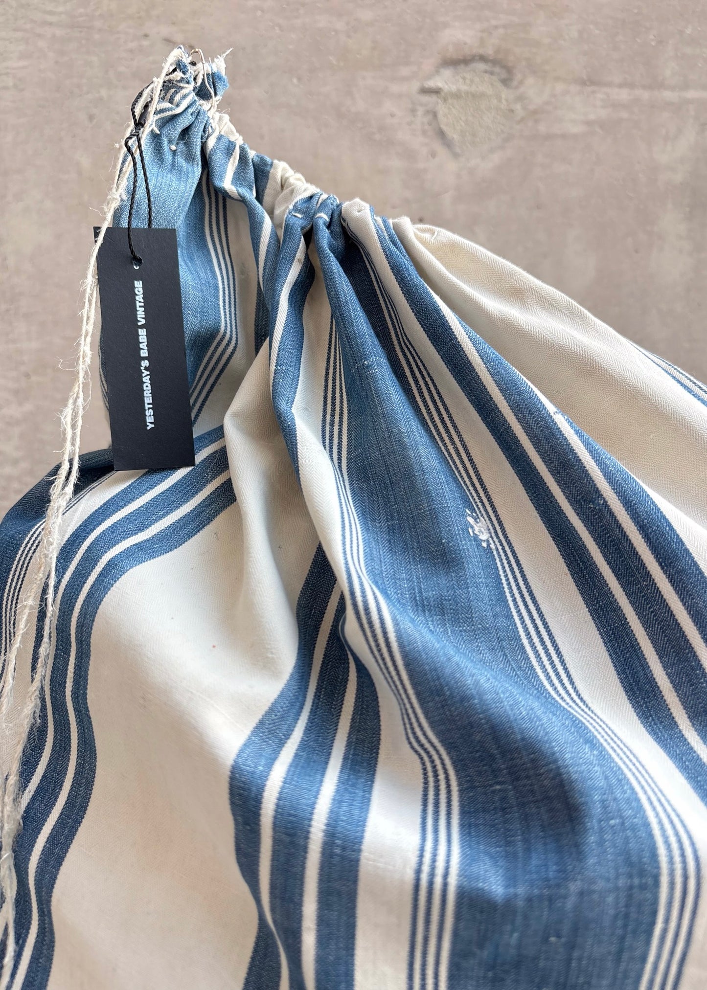 50s drawstring bag