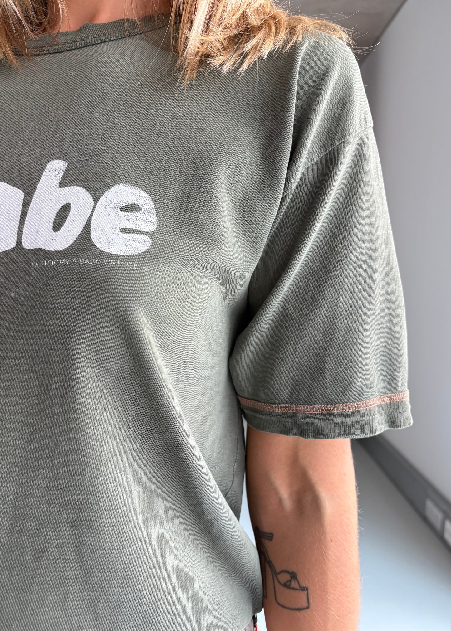 Babe tee