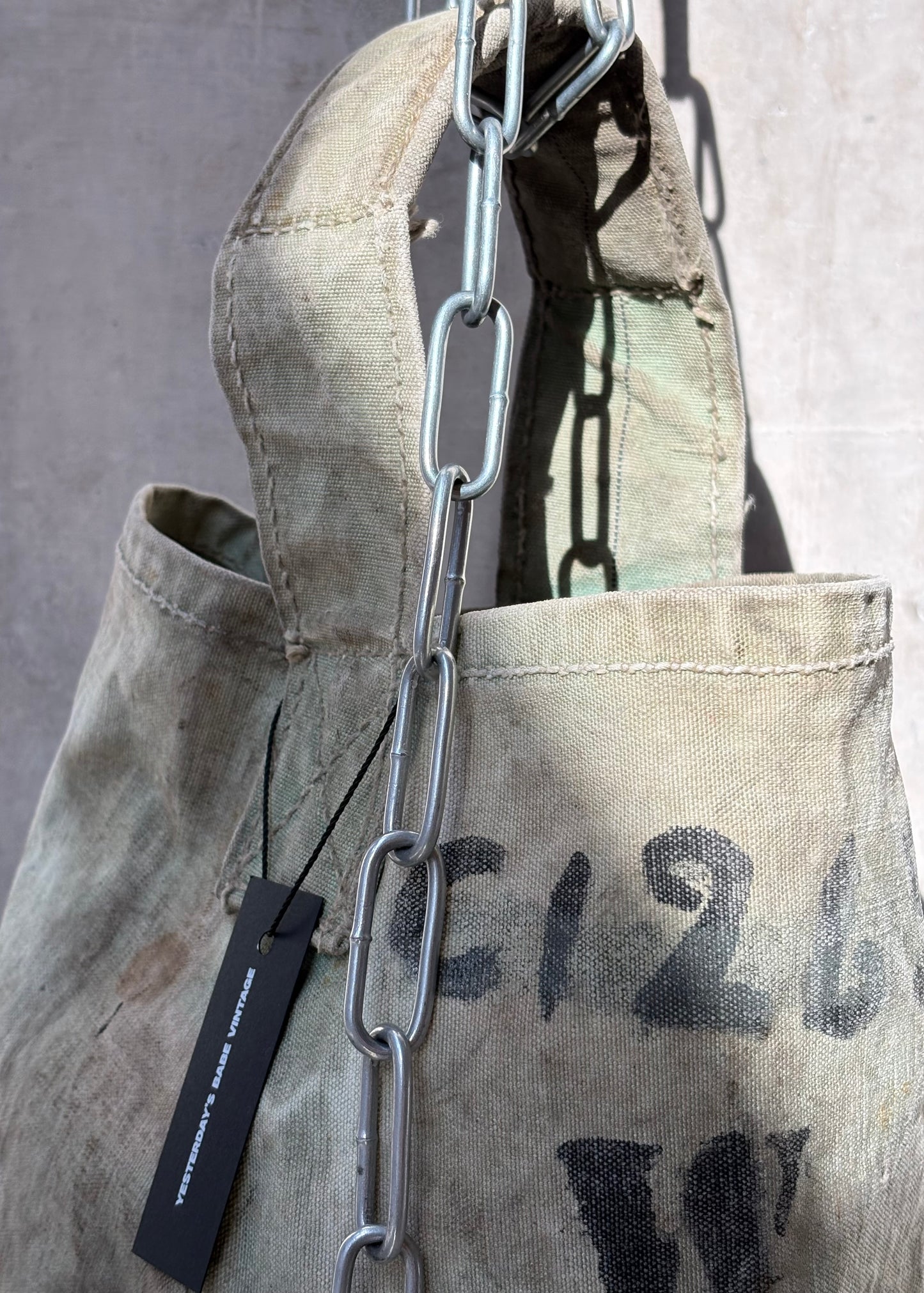 1942 CANVAS BUCKET BAG