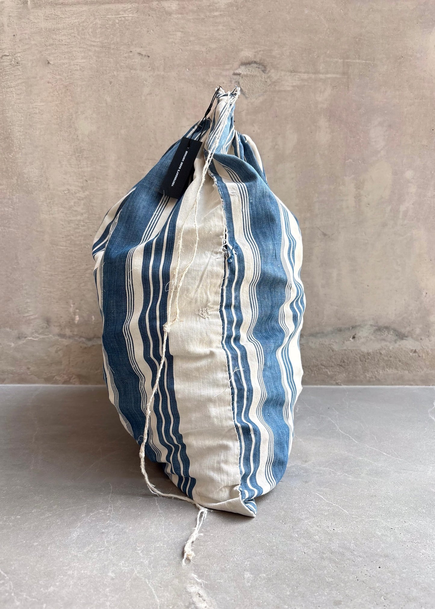 50s drawstring bag