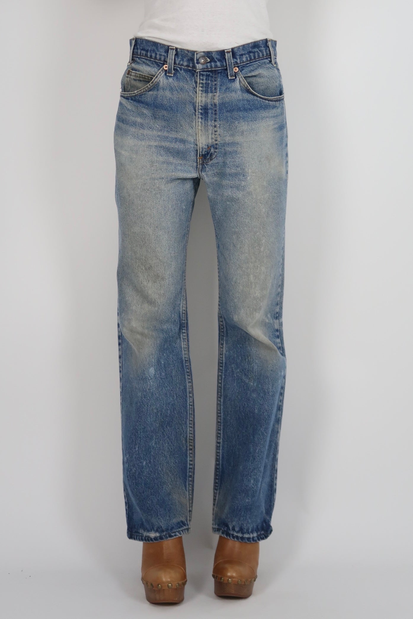 Orange tab Levi’s