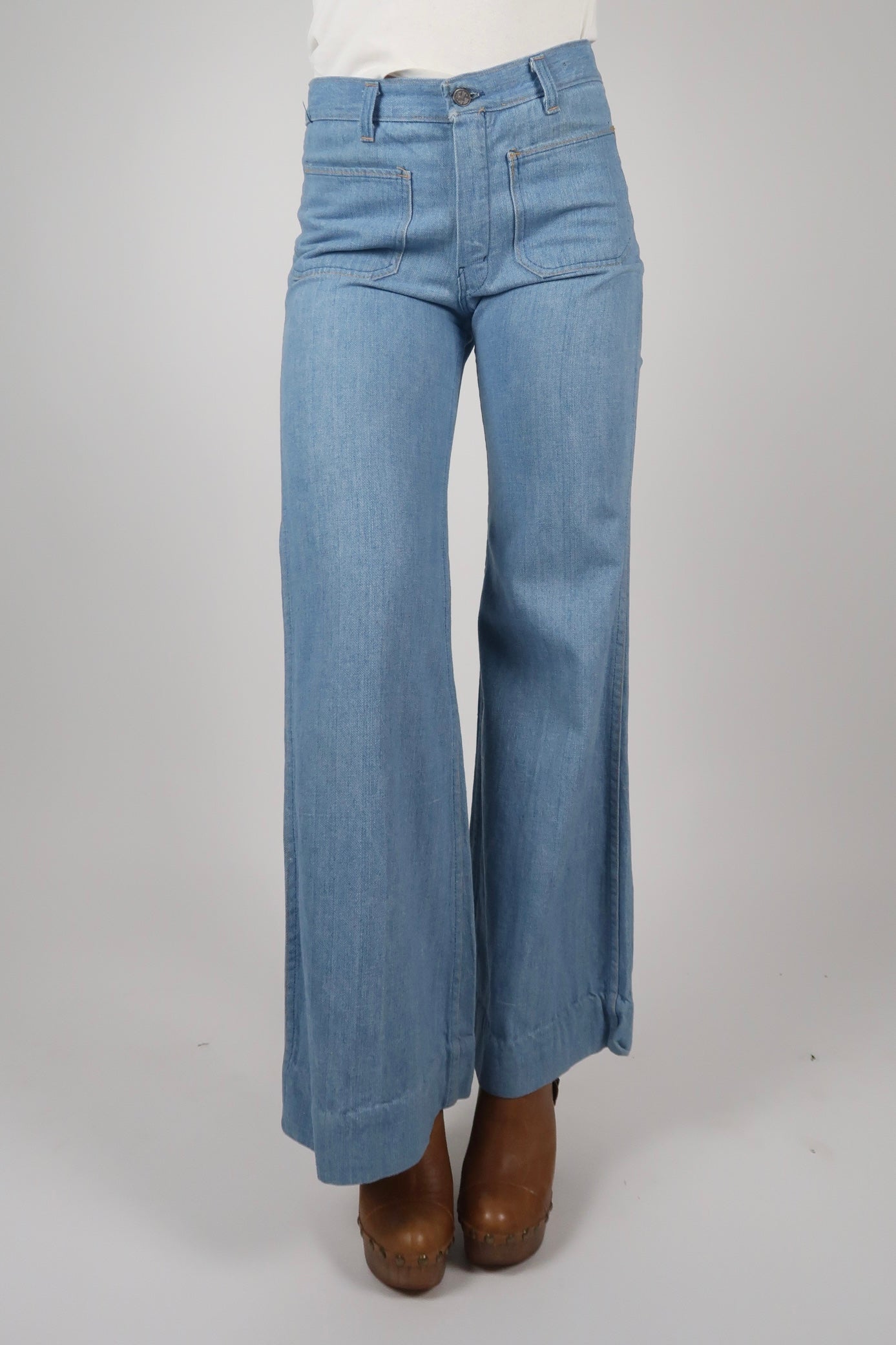 1970s light wash denim flare jeans