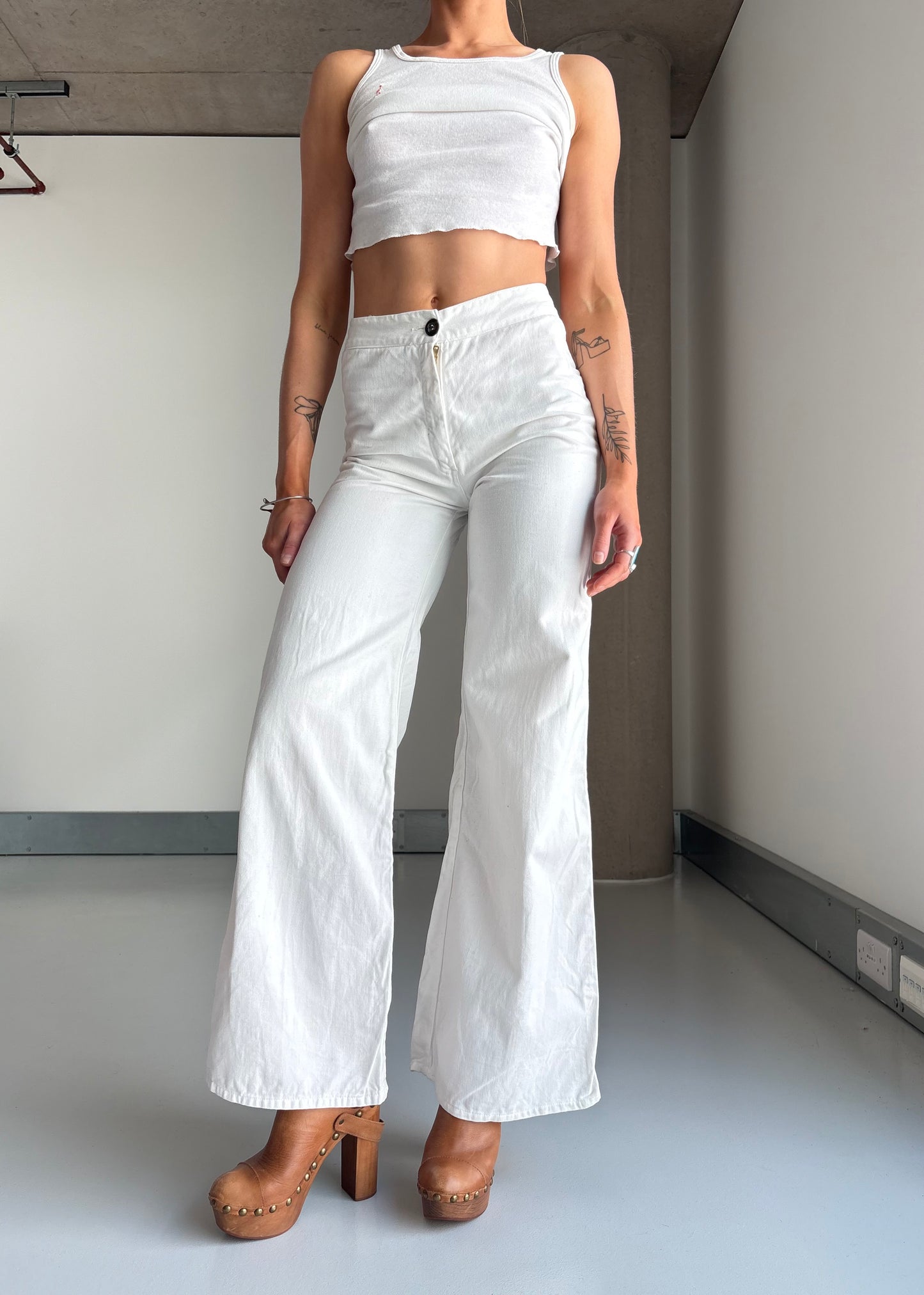 70S WHITE FLARES