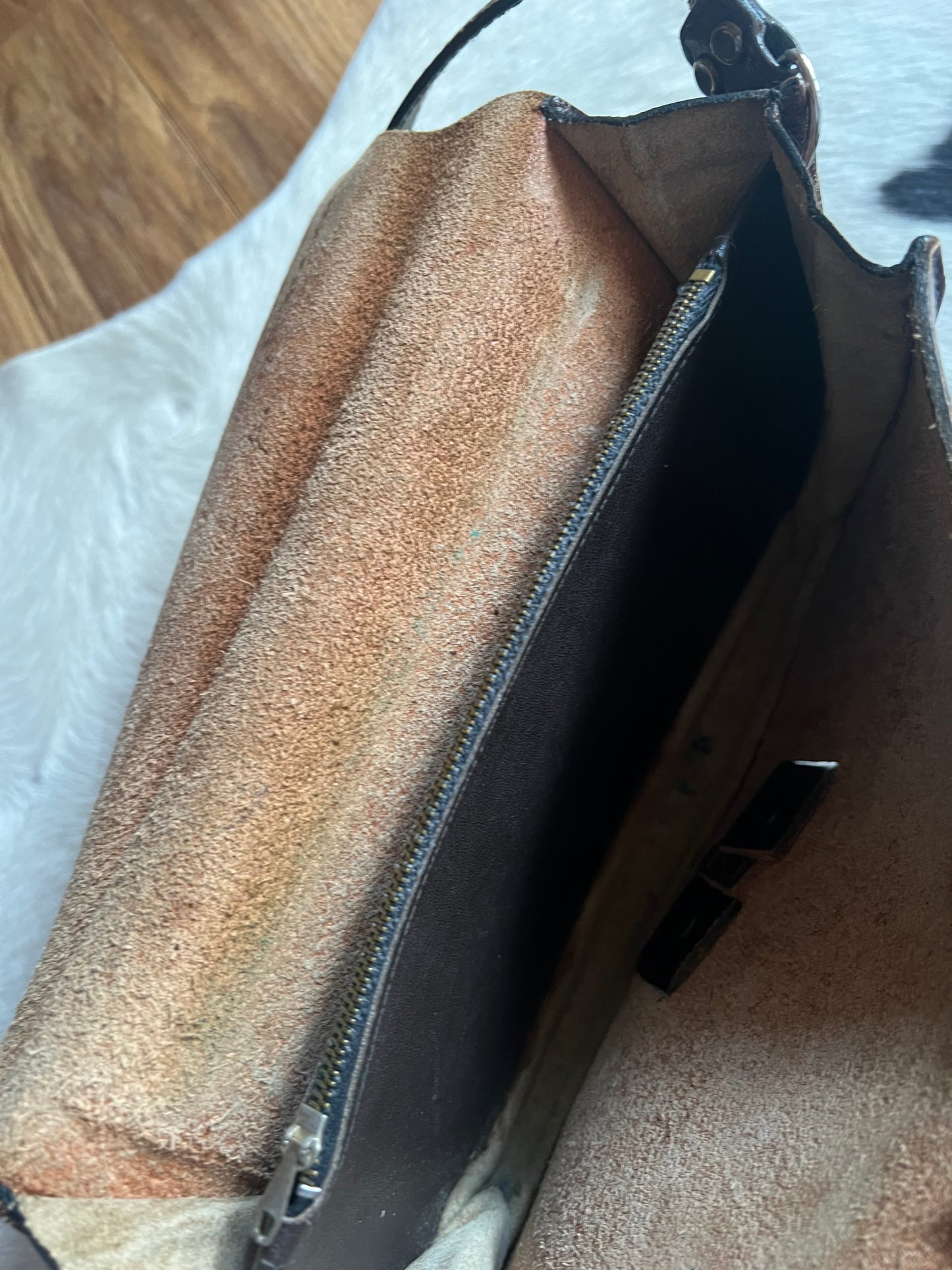 1970s worn in leather bag