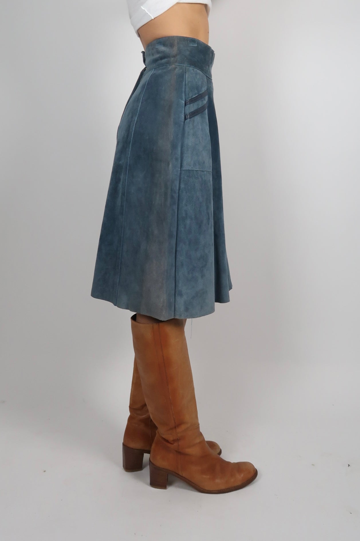 1970s BLUE SUEDE MIDI SKIRT